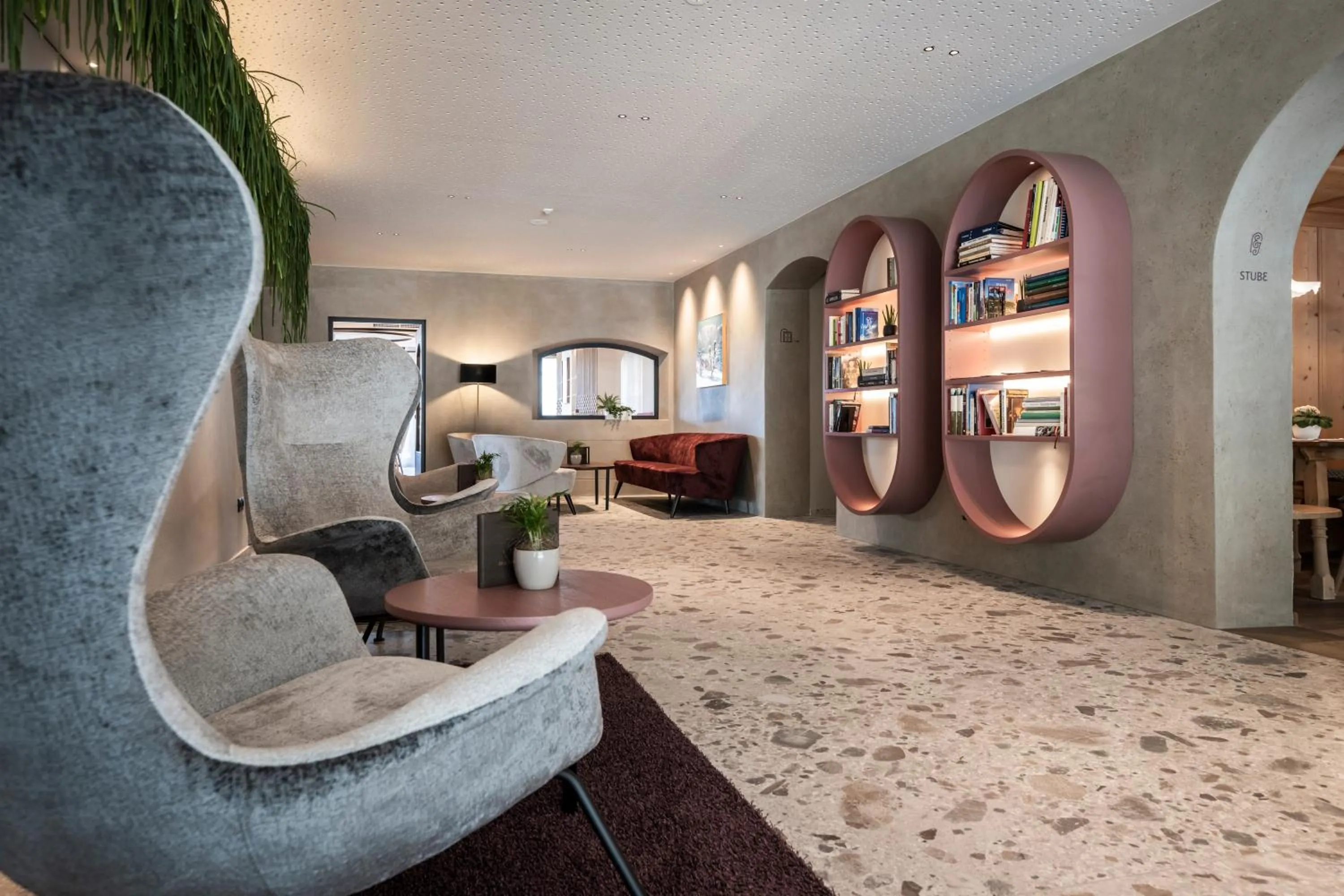 Library in Hotel Erzherzog Johann