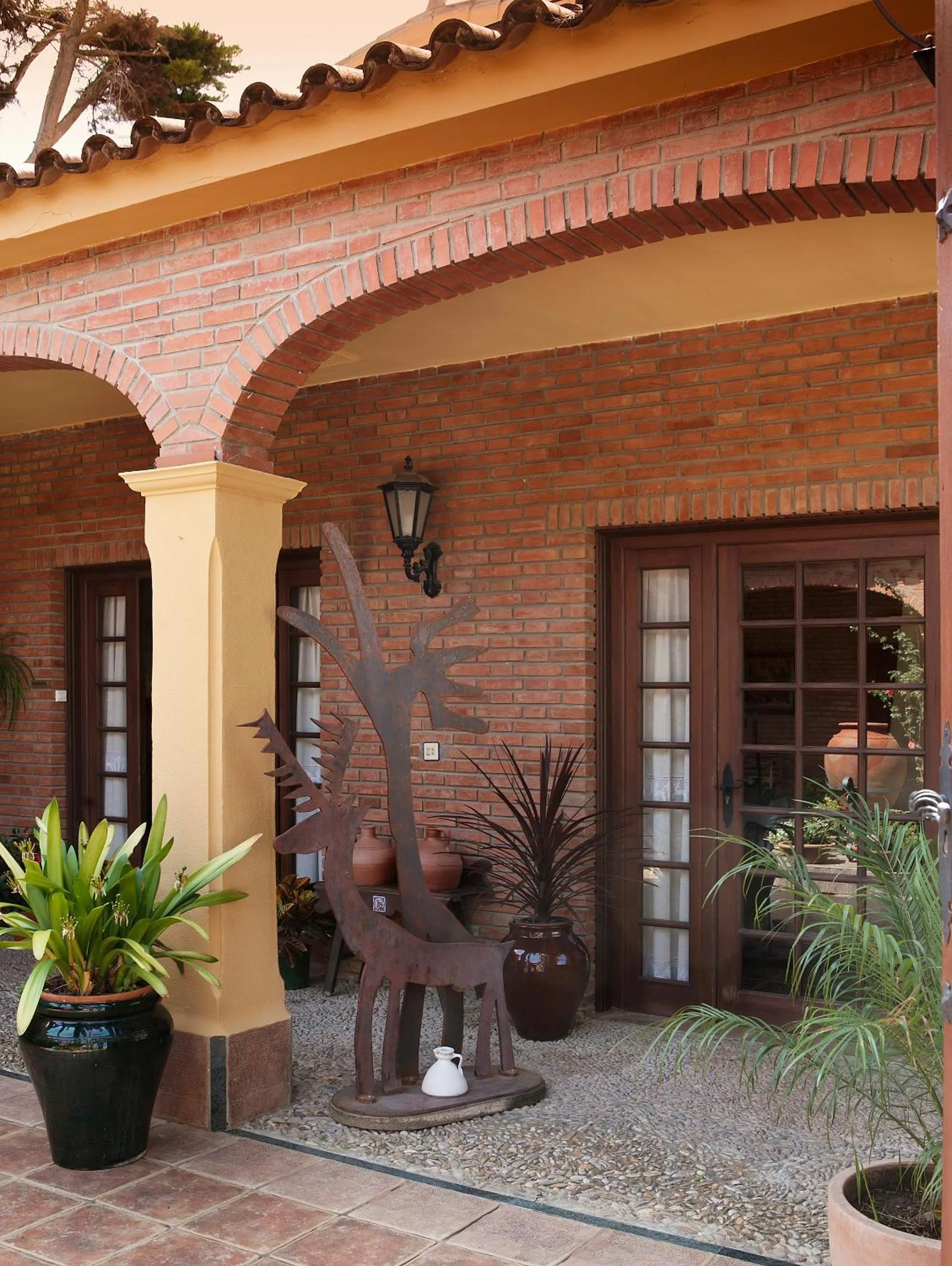 Facade/entrance in Hospedería Santiago