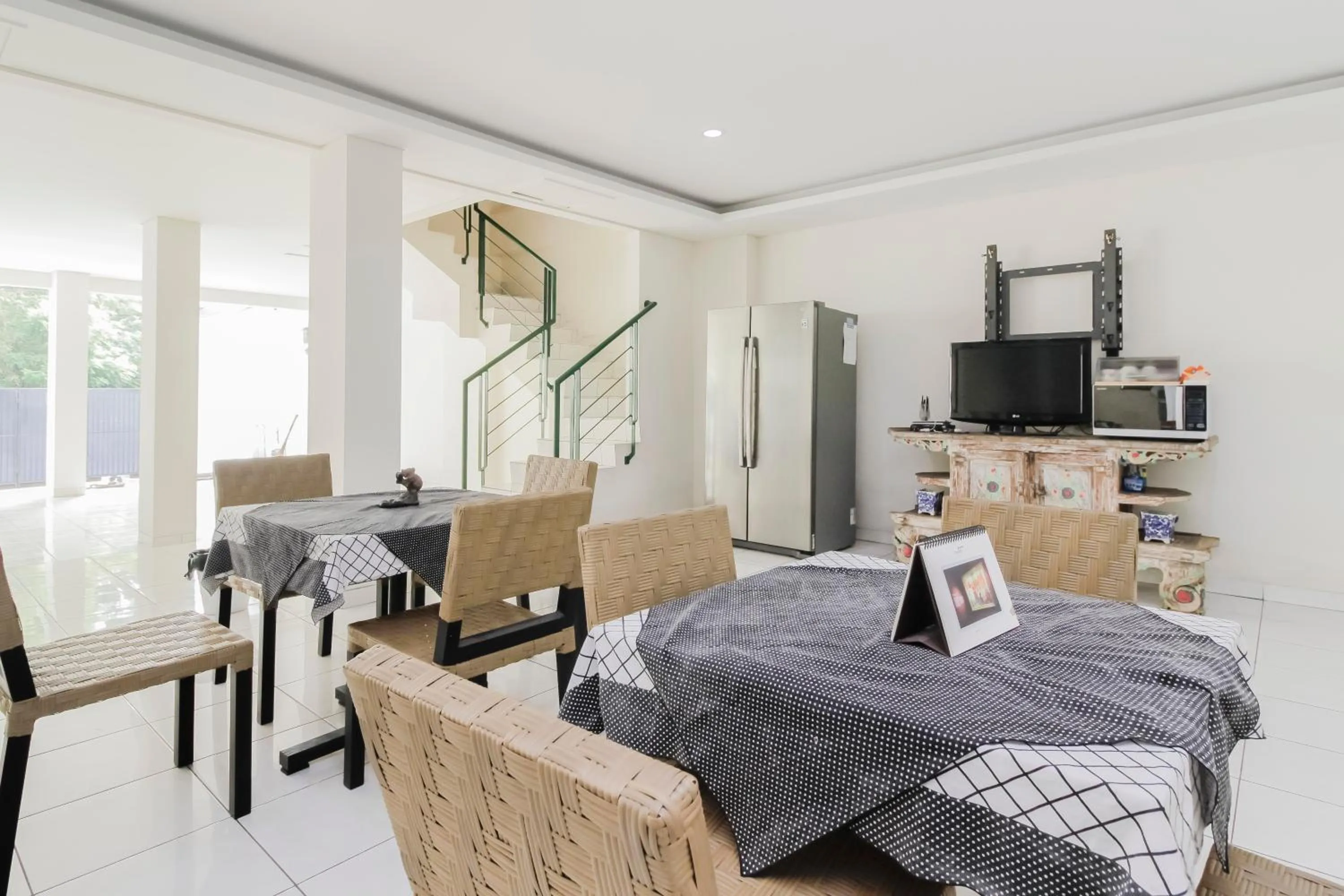 Area and facilities in RedDoorz near Pancoran