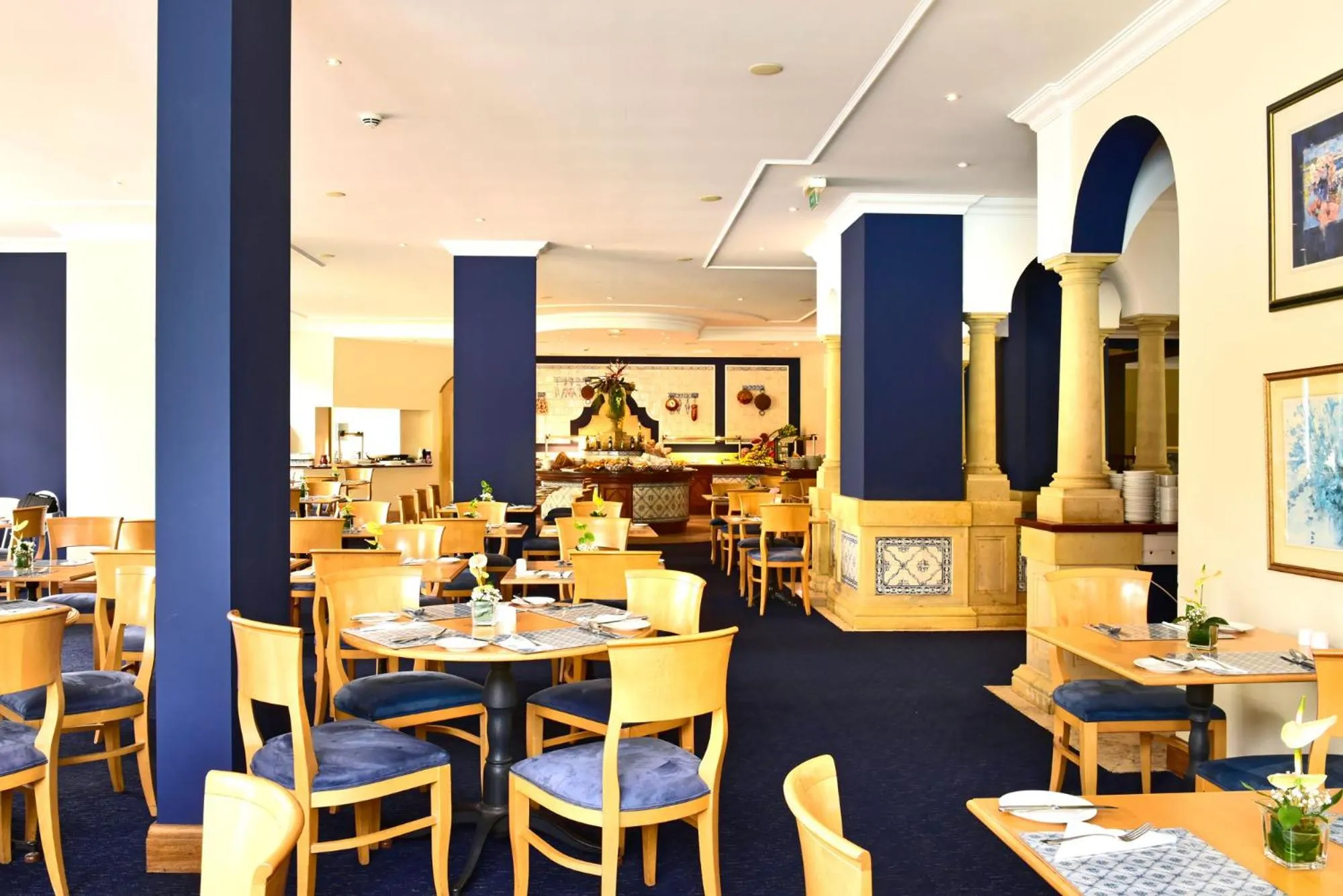Restaurant/places to eat in Pestana Village Garden Hotel