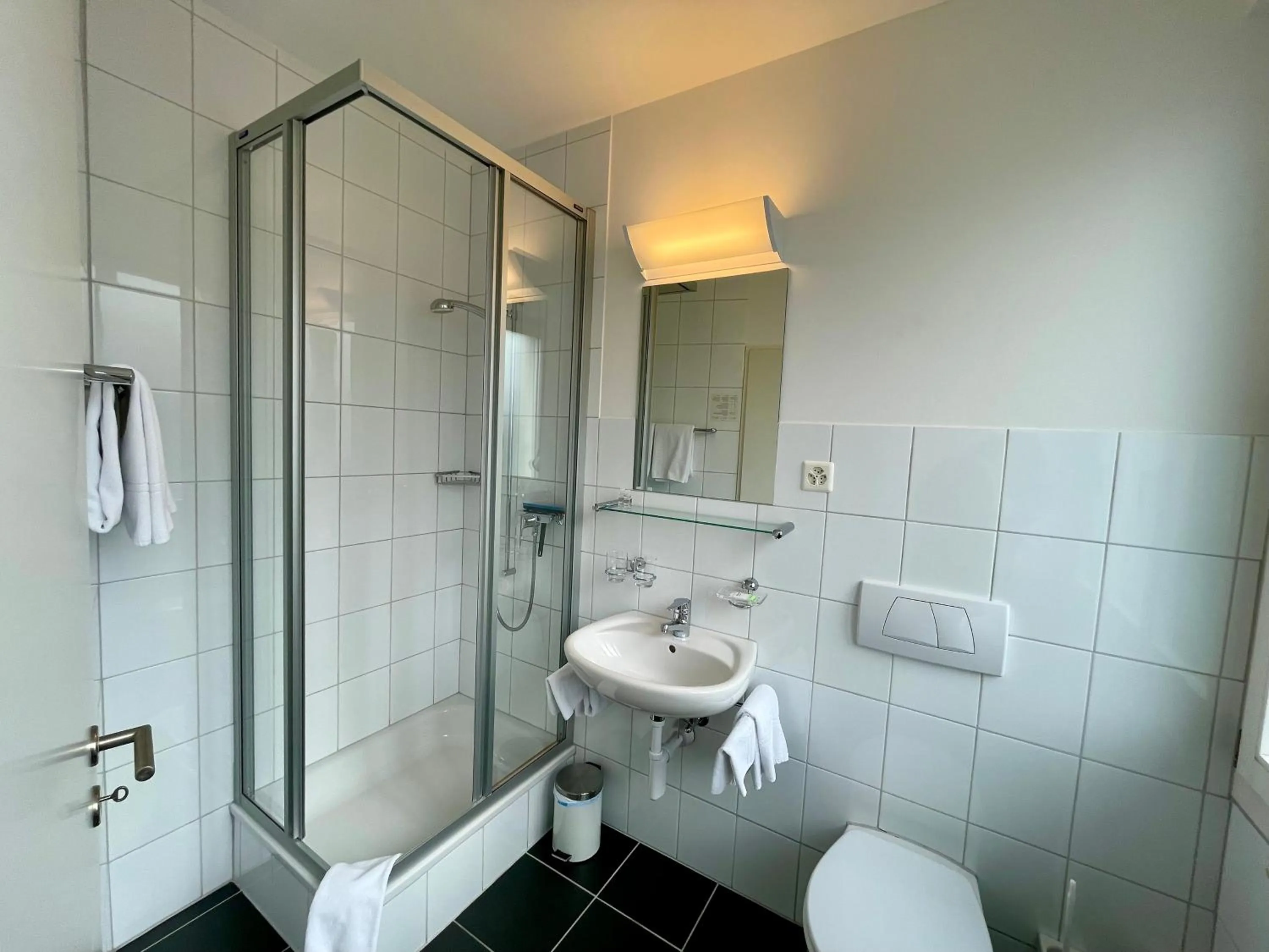 Shower in Hotel Movieworld