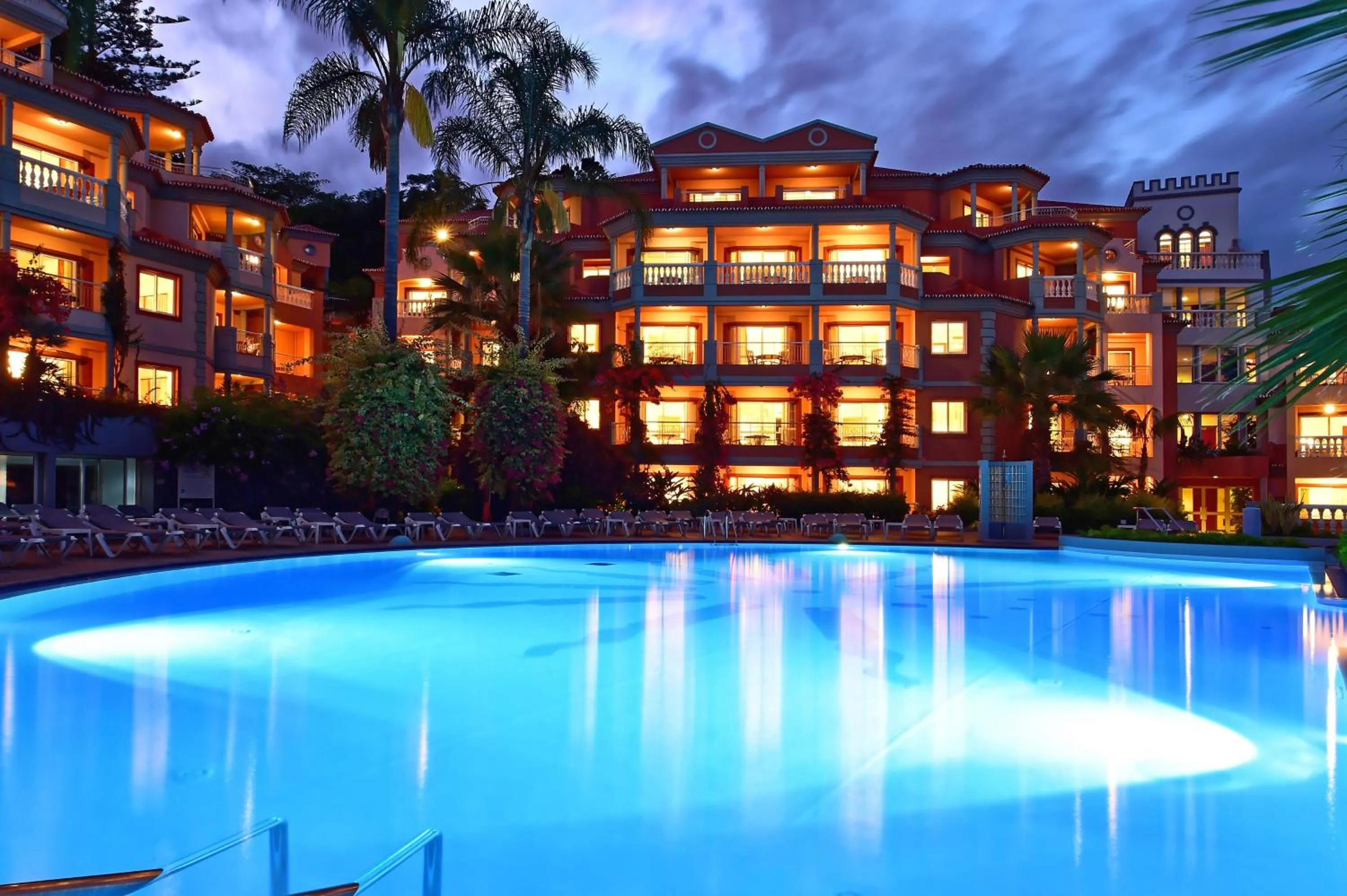 Swimming pool in Pestana Miramar Garden & Ocean Hotel