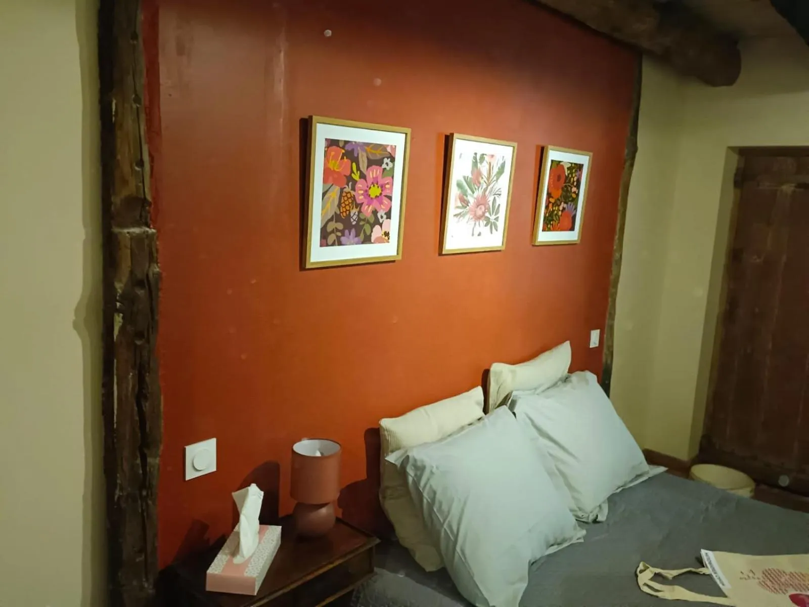 Bed in La lauze et l'anguille