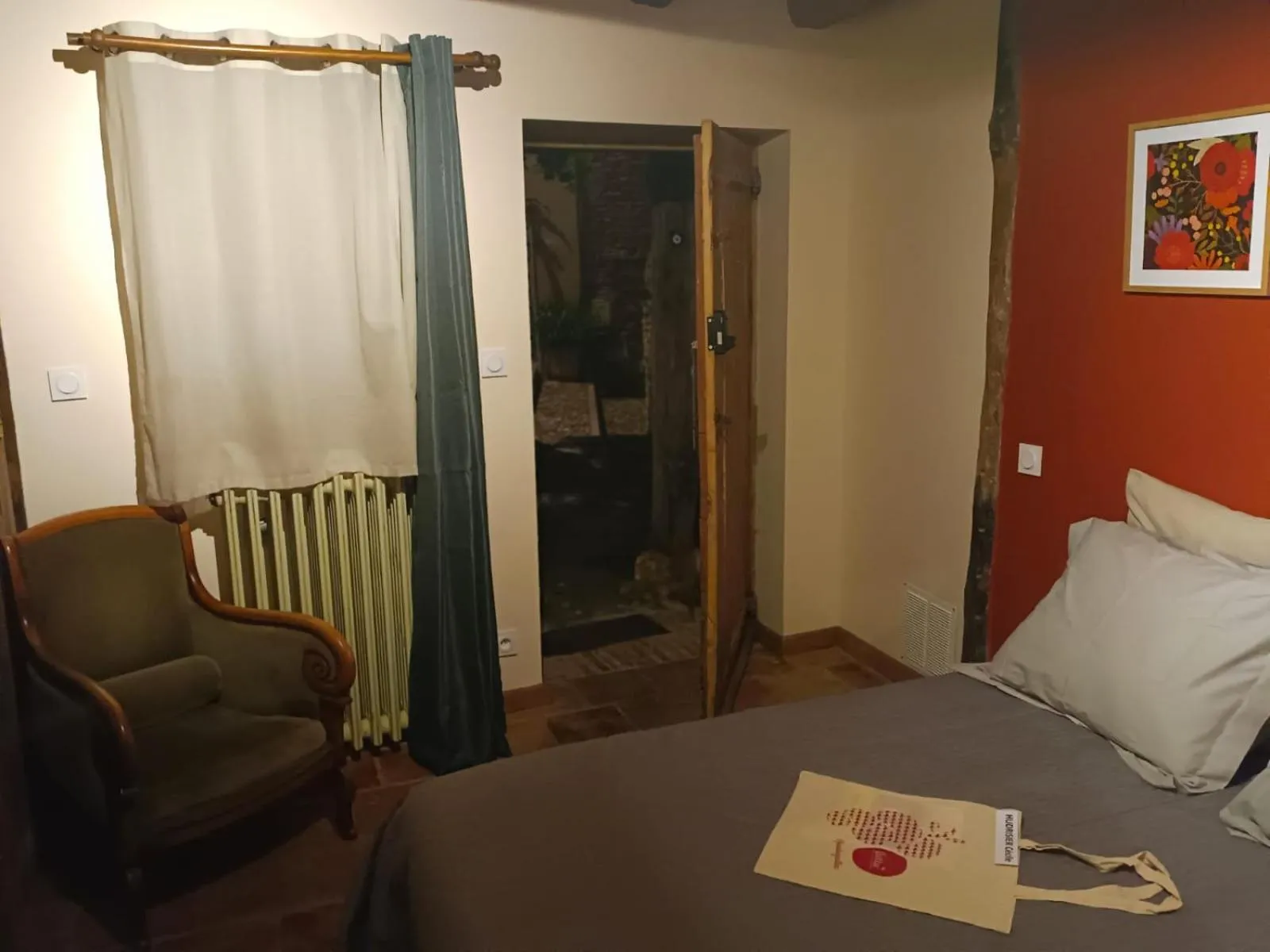 Bed in La lauze et l'anguille