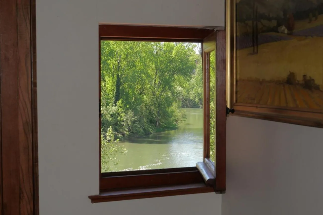 Living room in La lauze et l'anguille