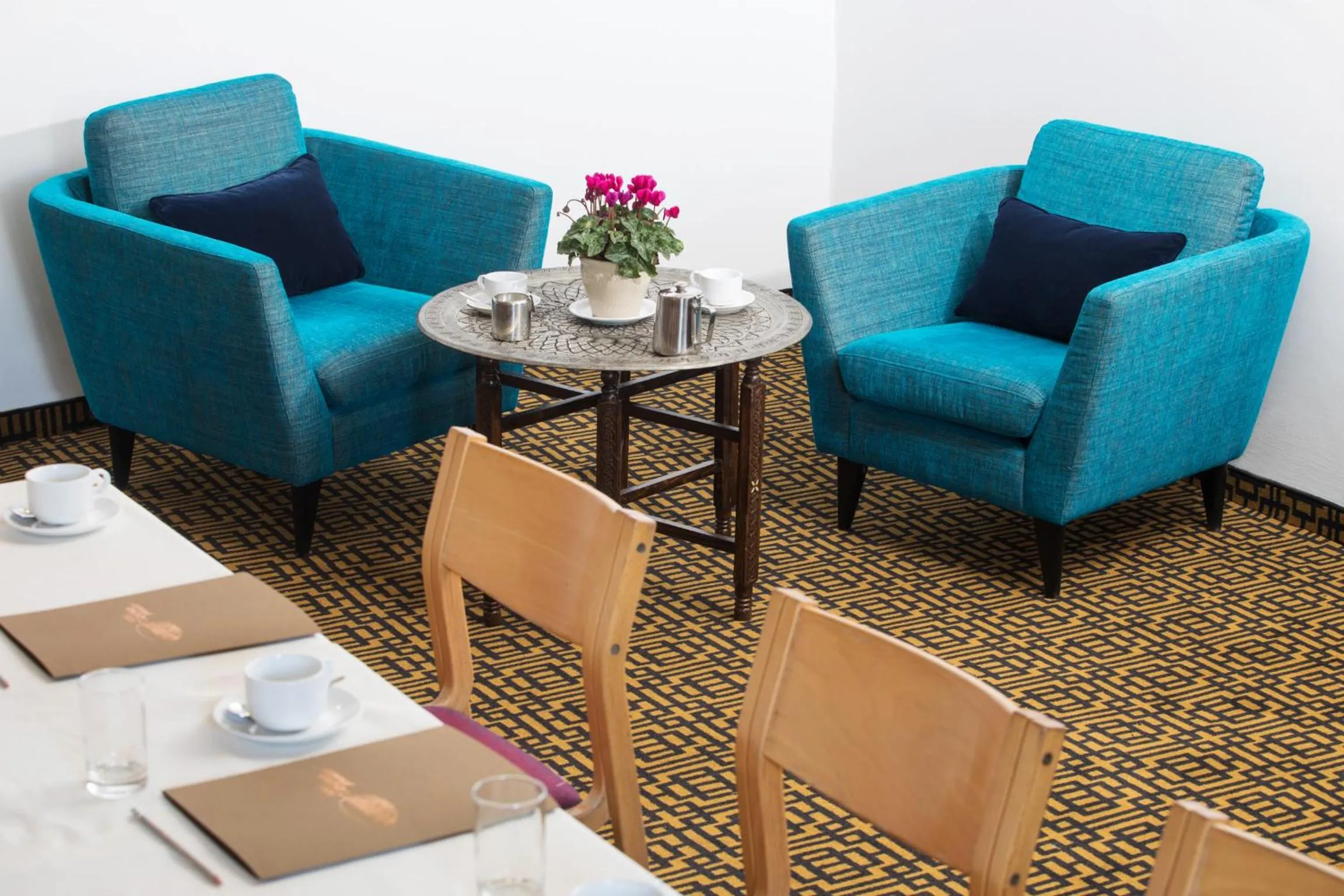 Meeting/conference room in Seven Arches Hotel