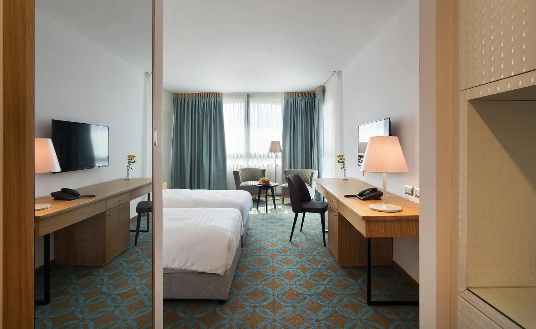 Photo of the whole room, Bed in Seven Arches Hotel