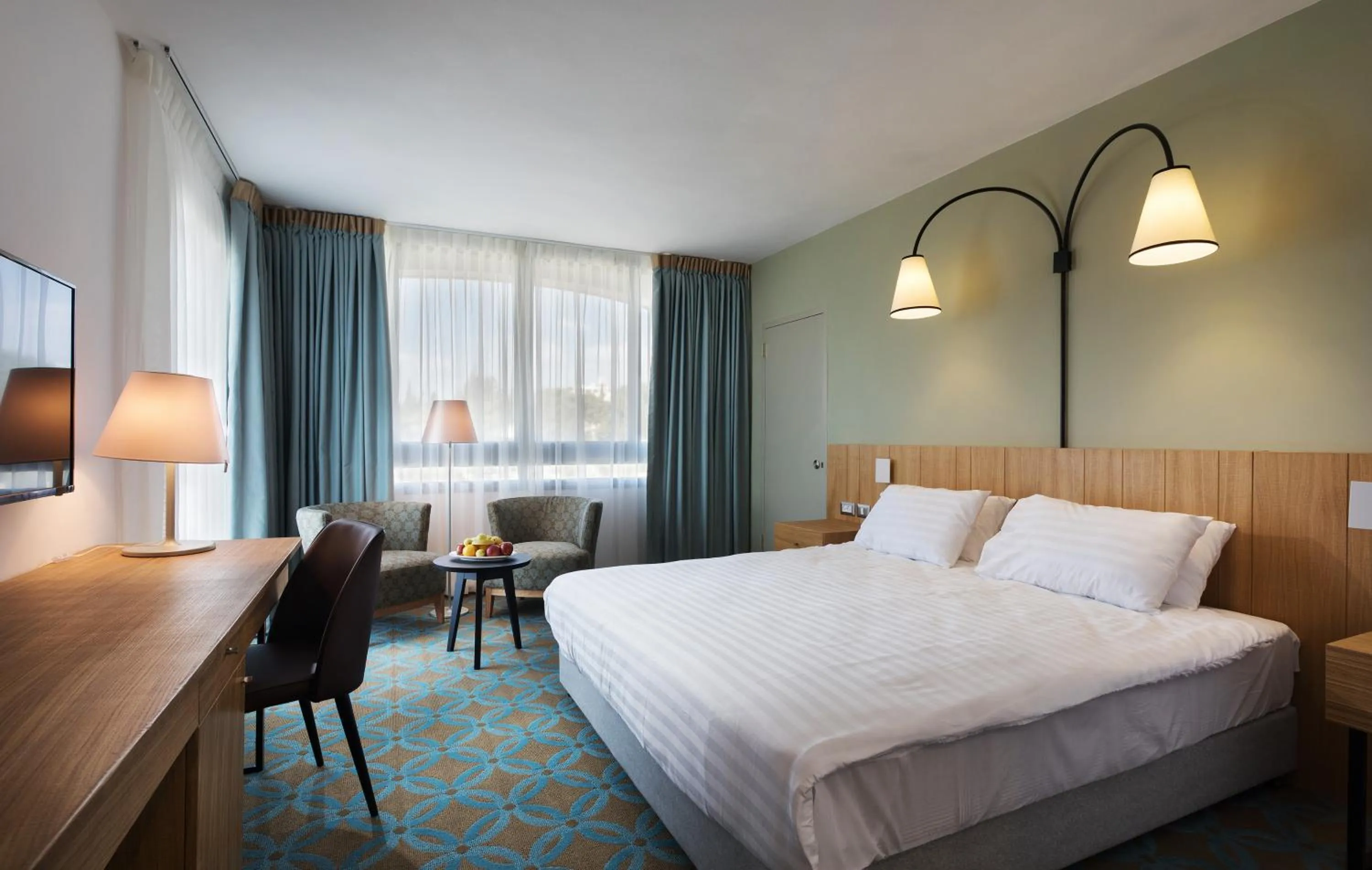 Photo of the whole room, Bed in Seven Arches Hotel