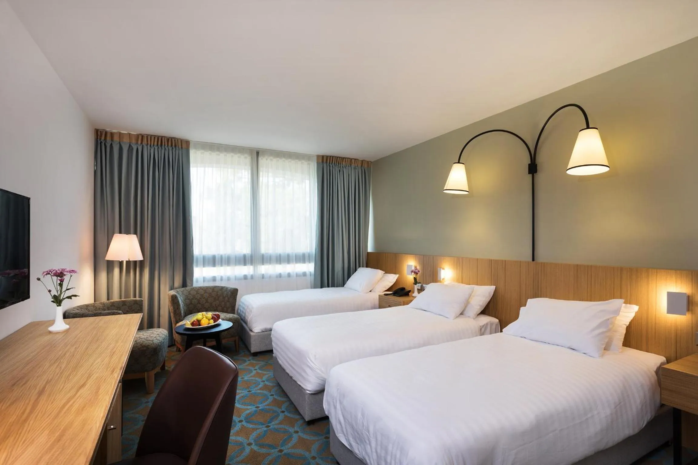 Photo of the whole room, Bed in Seven Arches Hotel