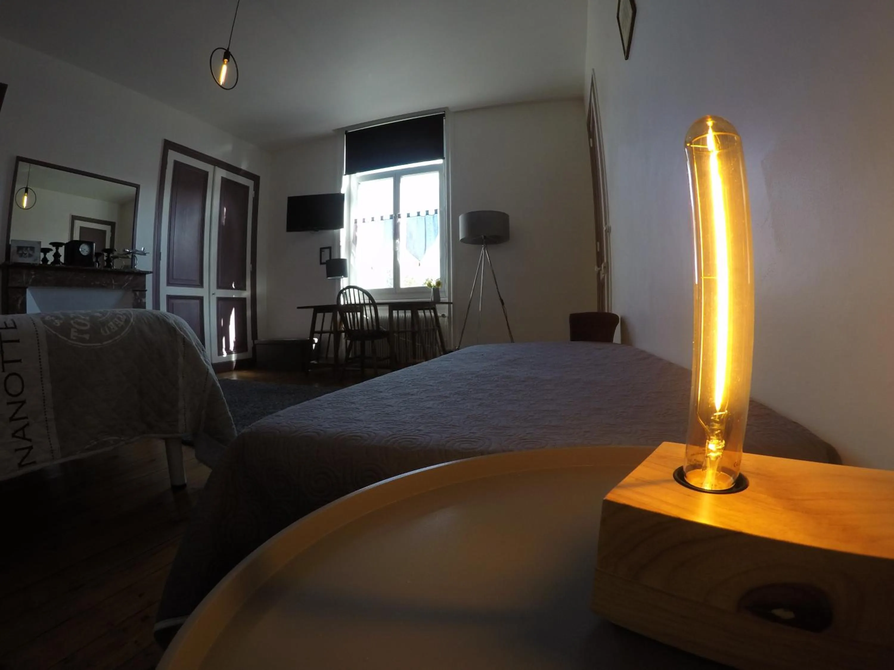 Photo of the whole room, Bed in Abri du Passant