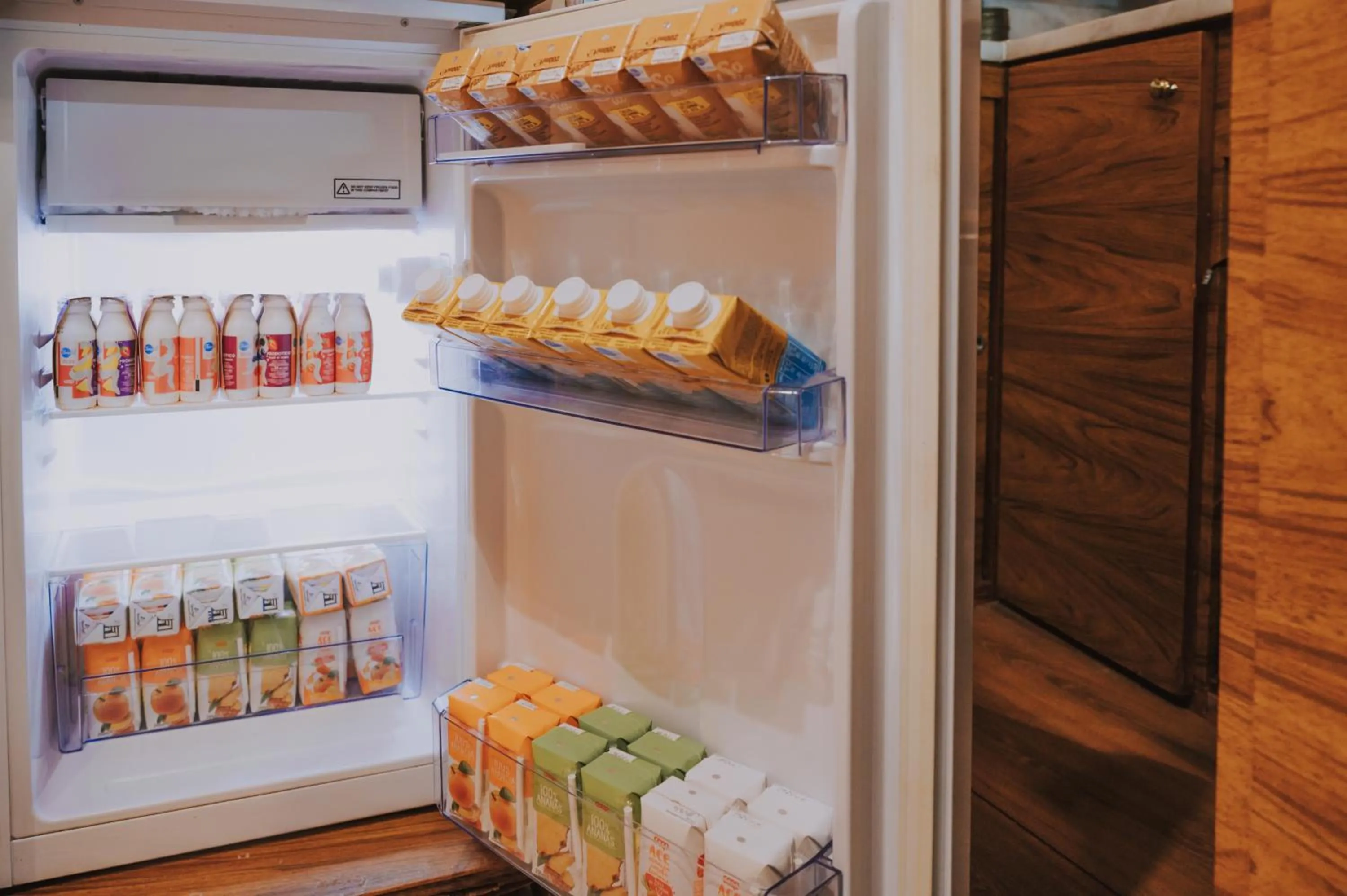 Albergo Delle Regioni, Barberini - Fontana di Trevi