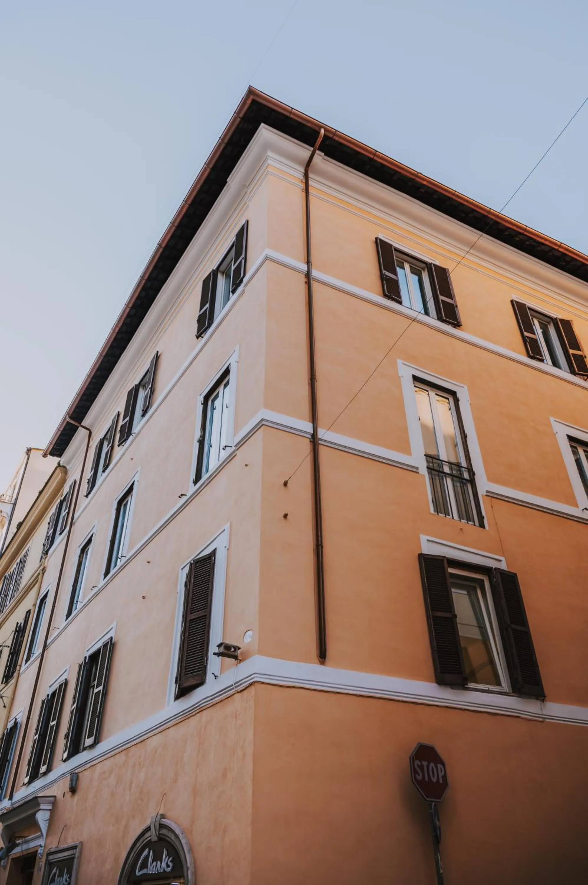 Albergo Delle Regioni, Barberini - Fontana di Trevi