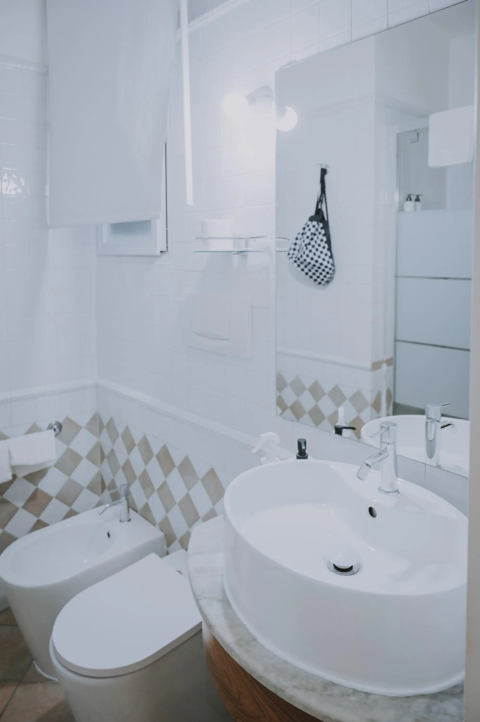 Albergo Delle Regioni, Barberini - Fontana di Trevi