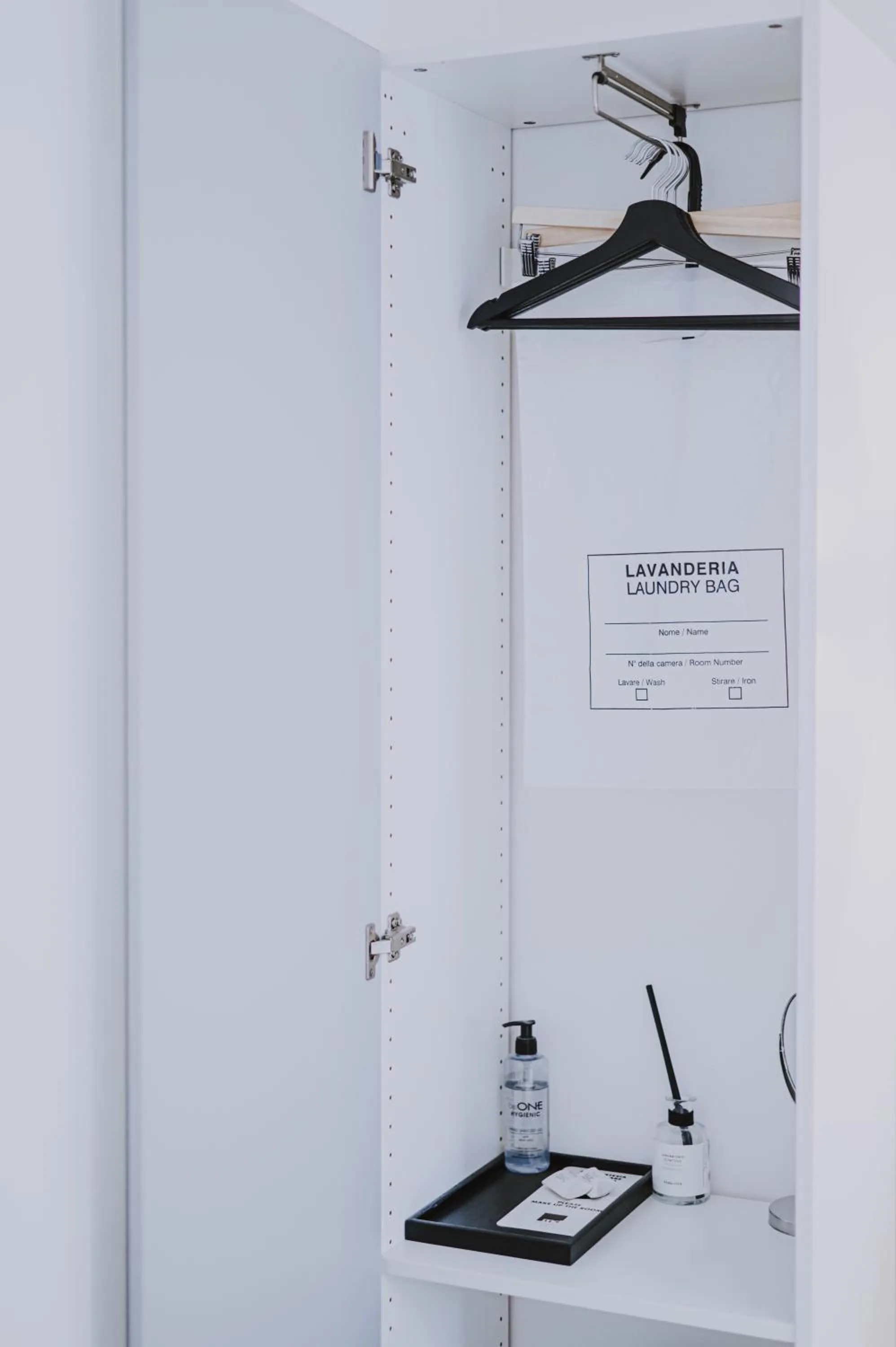 Albergo Delle Regioni, Barberini - Fontana di Trevi