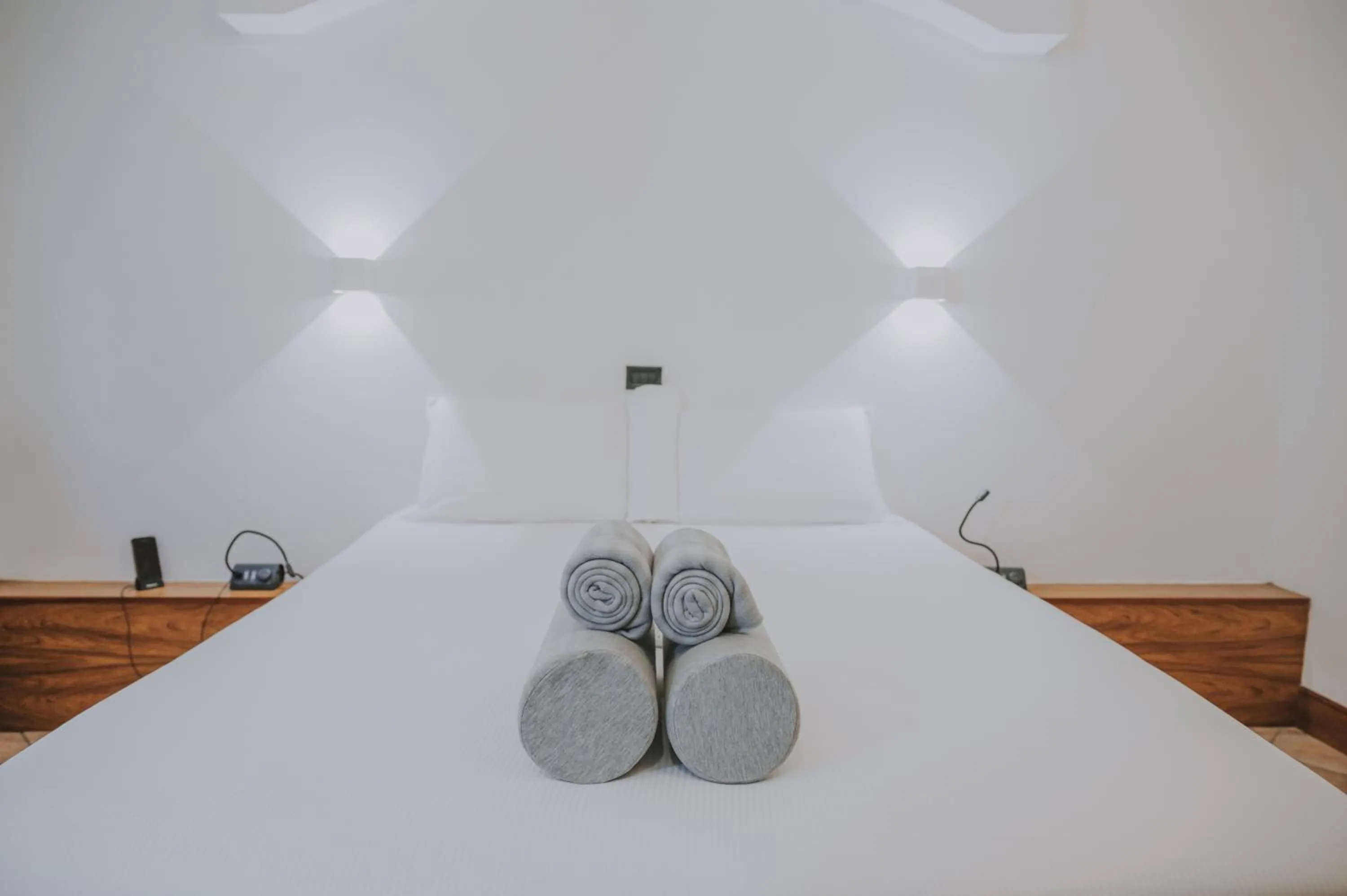 Bed in Albergo Delle Regioni, Barberini - Fontana di Trevi