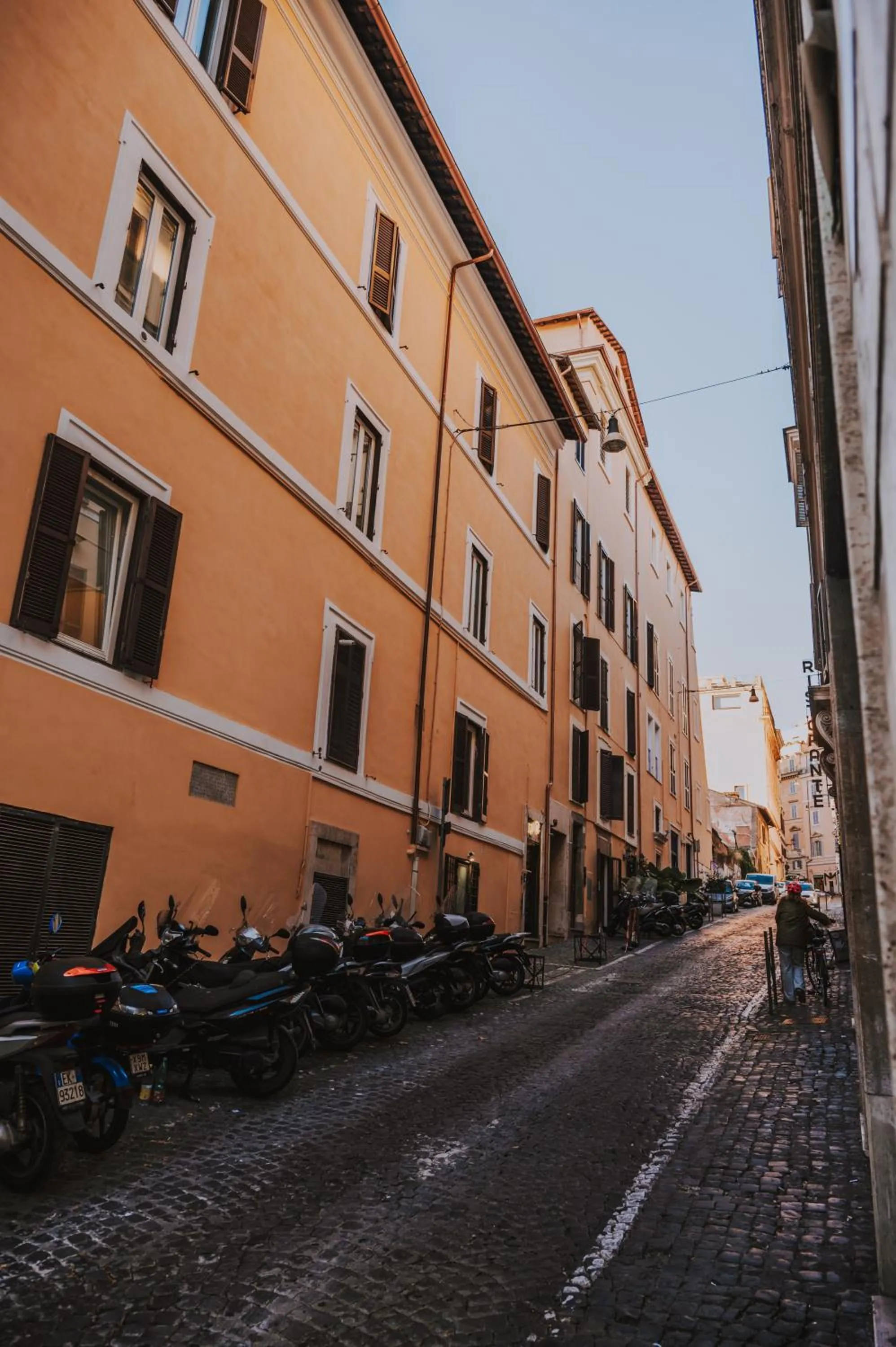 Albergo Delle Regioni, Barberini - Fontana di Trevi