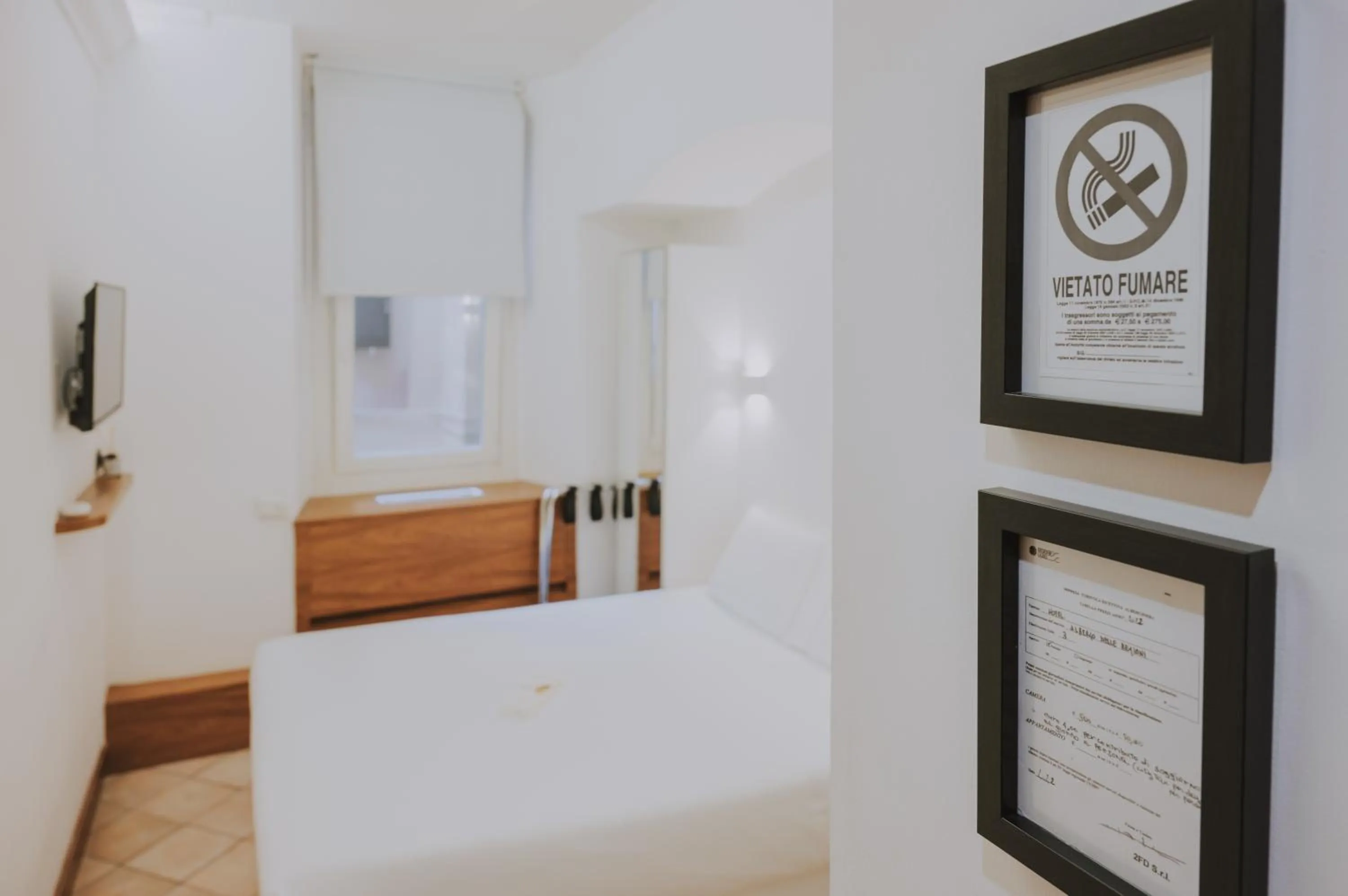 Bed in Albergo Delle Regioni, Barberini - Fontana di Trevi