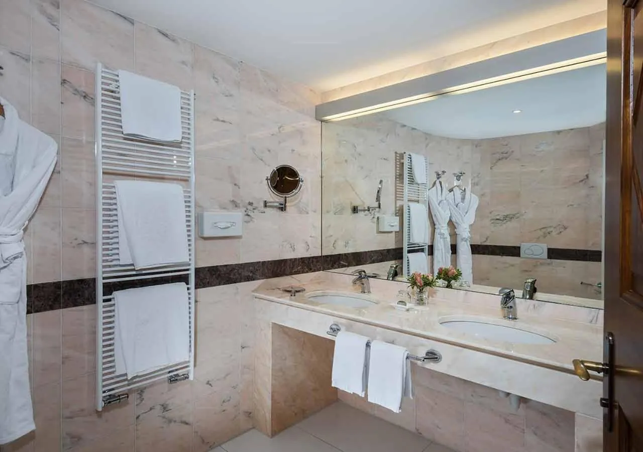 Toilet in Villa Orselina - Small Luxury Hotel