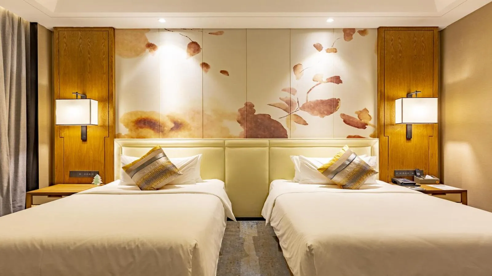 bunk bed, Bed in Jinling Grand Hotel Nanchang