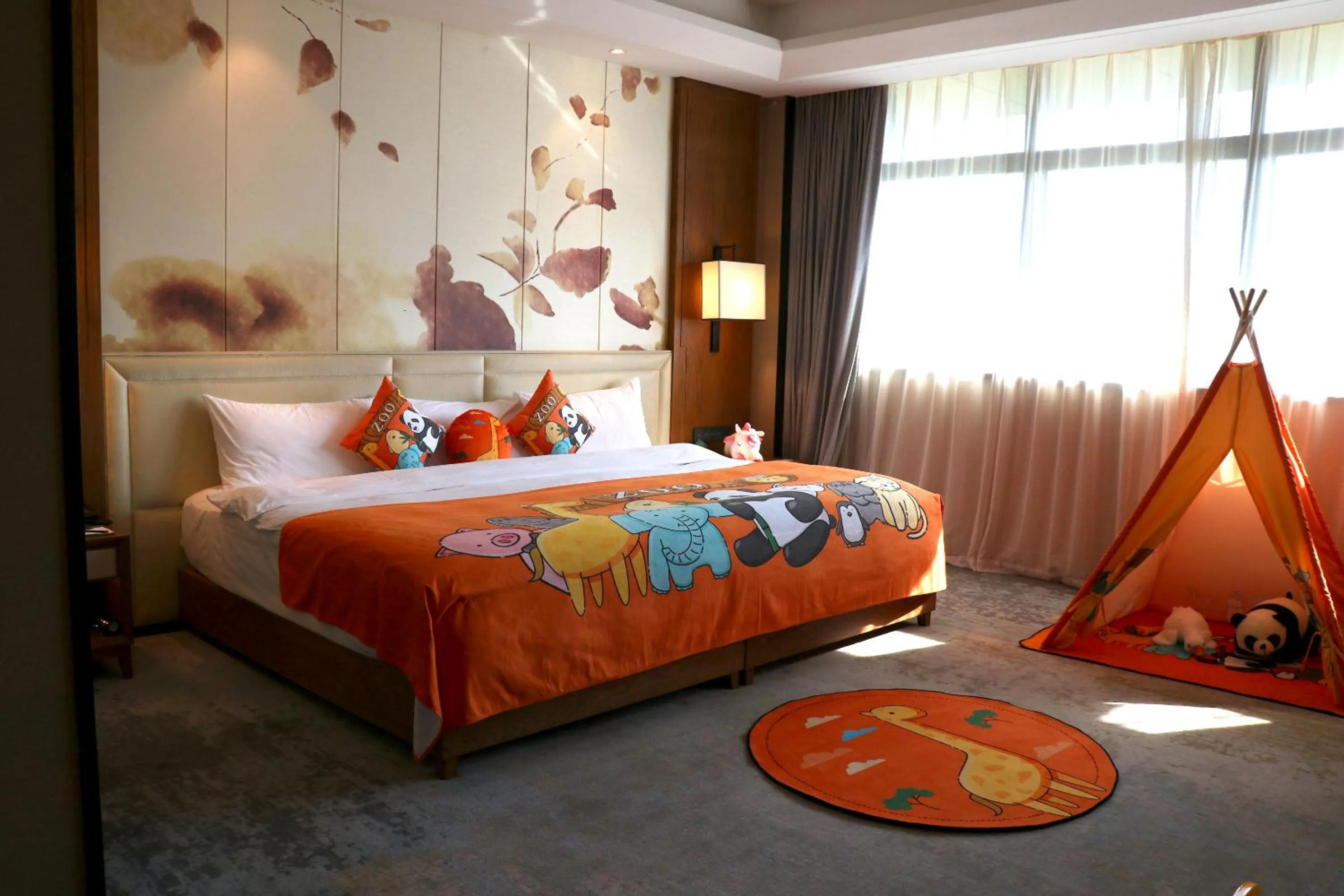 Bed in Jinling Grand Hotel Nanchang