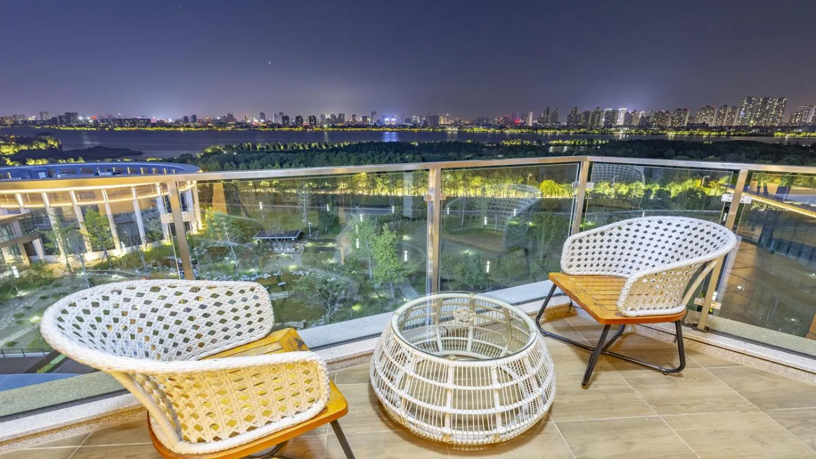 Lake view in Jinling Grand Hotel Nanchang