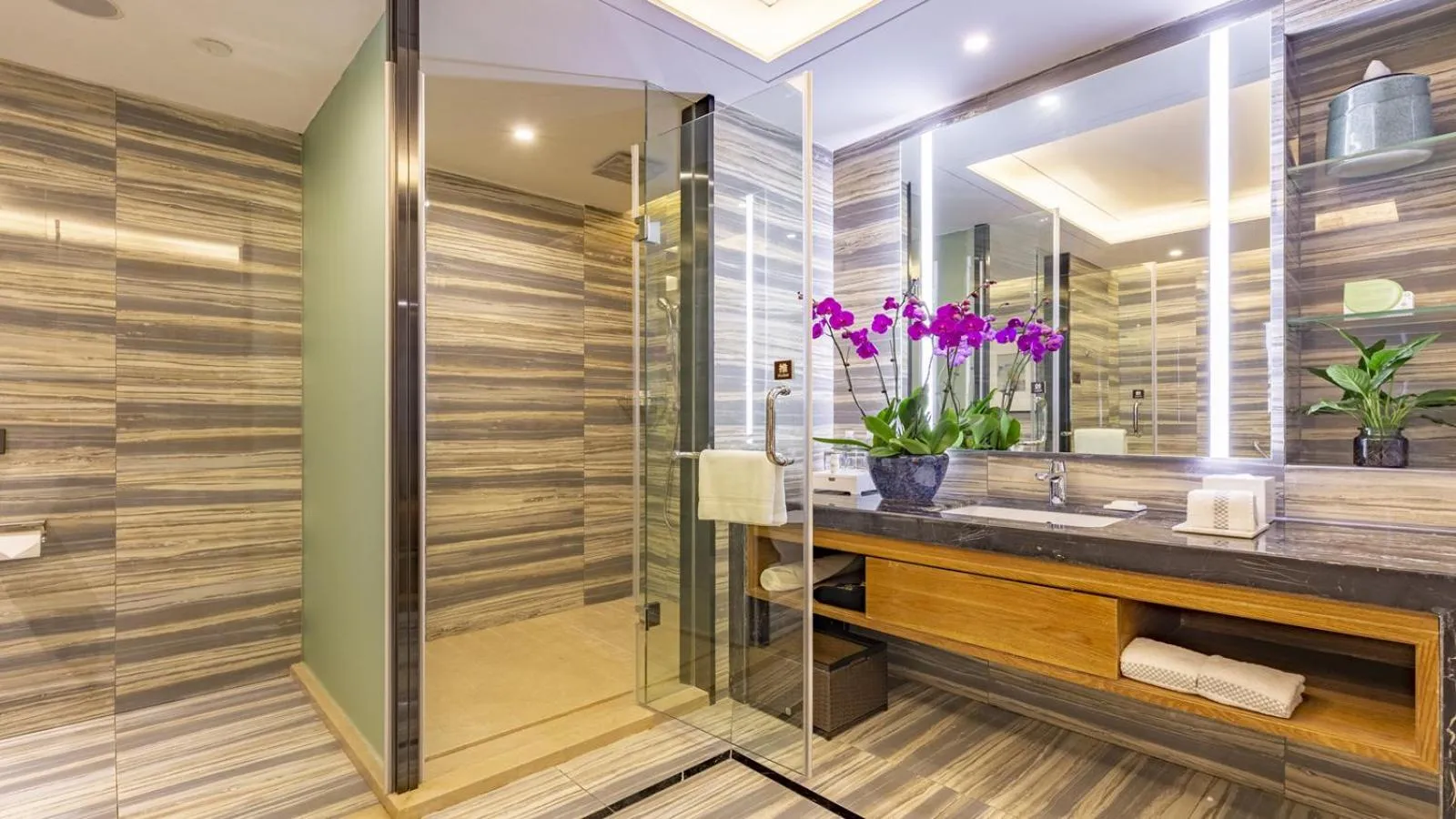 Bathroom in Jinling Grand Hotel Nanchang