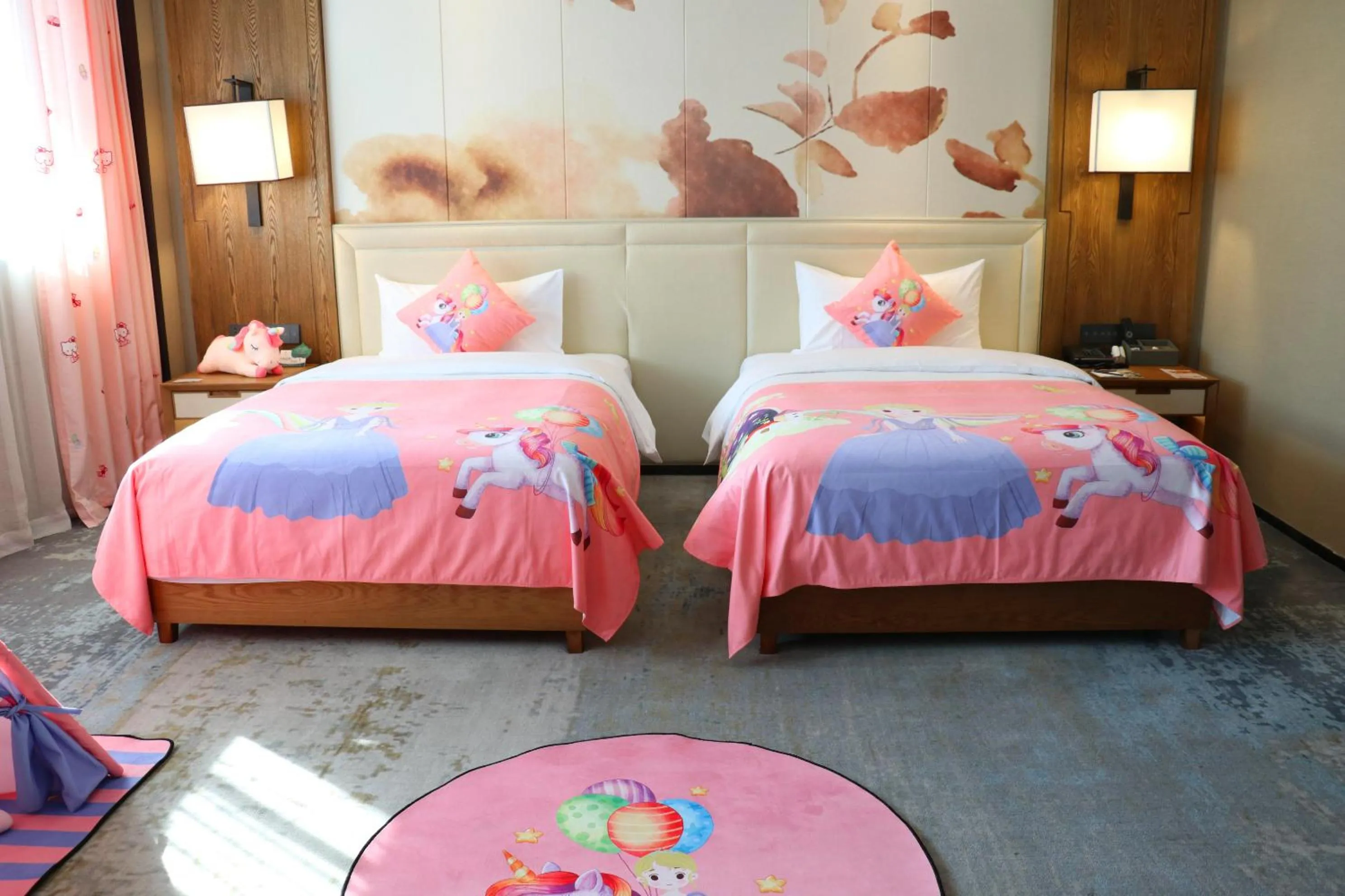 Bed in Jinling Grand Hotel Nanchang