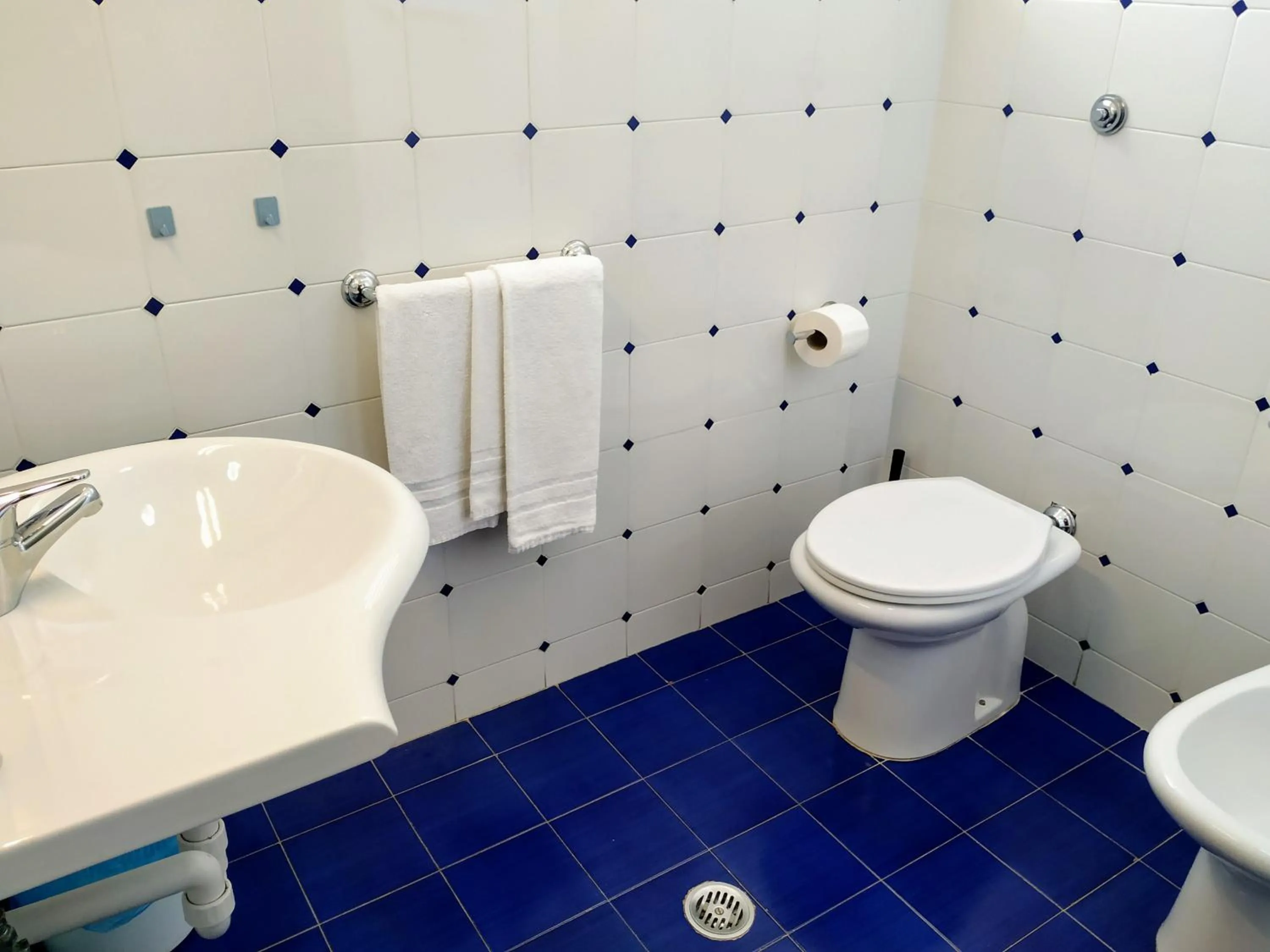 Bathroom in Hotel La Scogliera