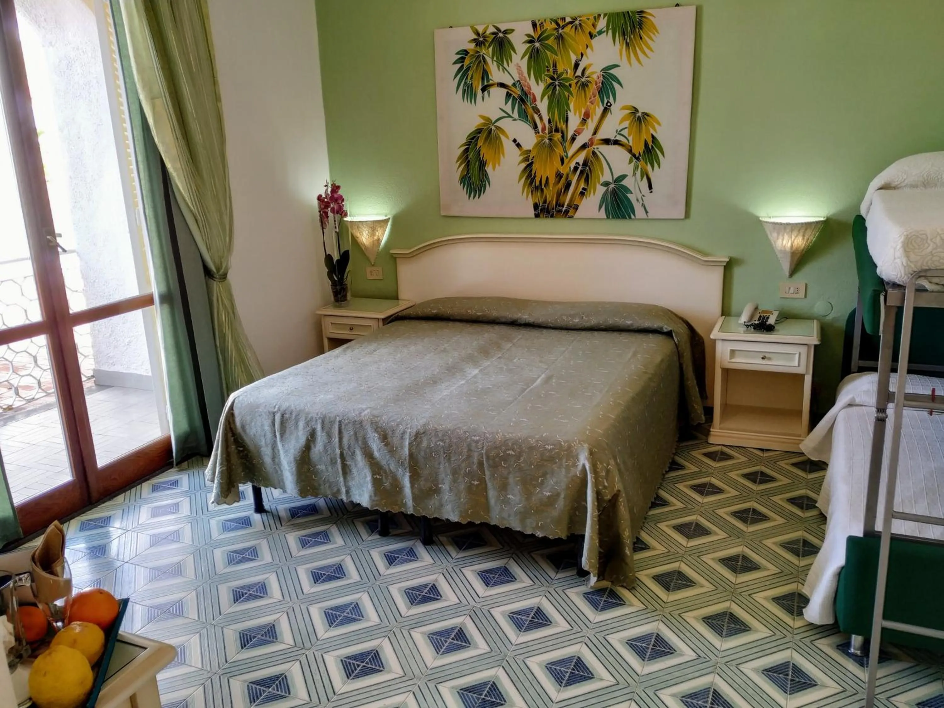 Bed in Hotel La Scogliera