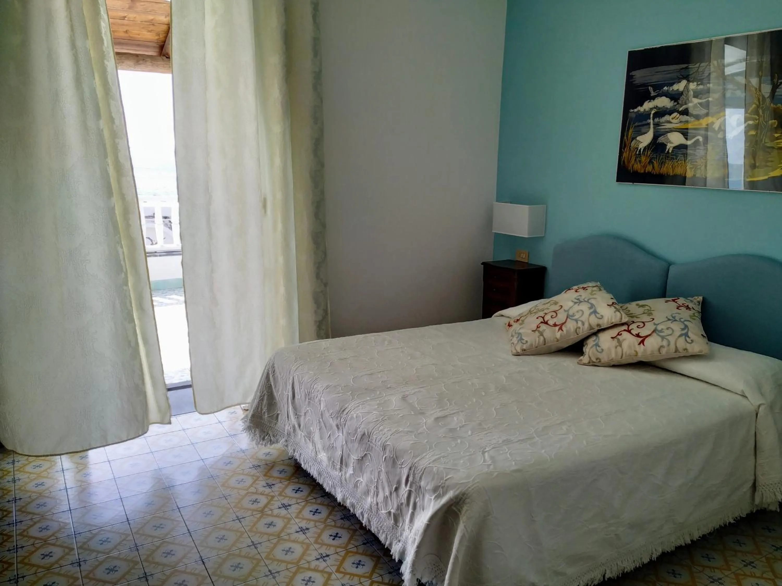 Photo of the whole room, Bed in Hotel La Scogliera