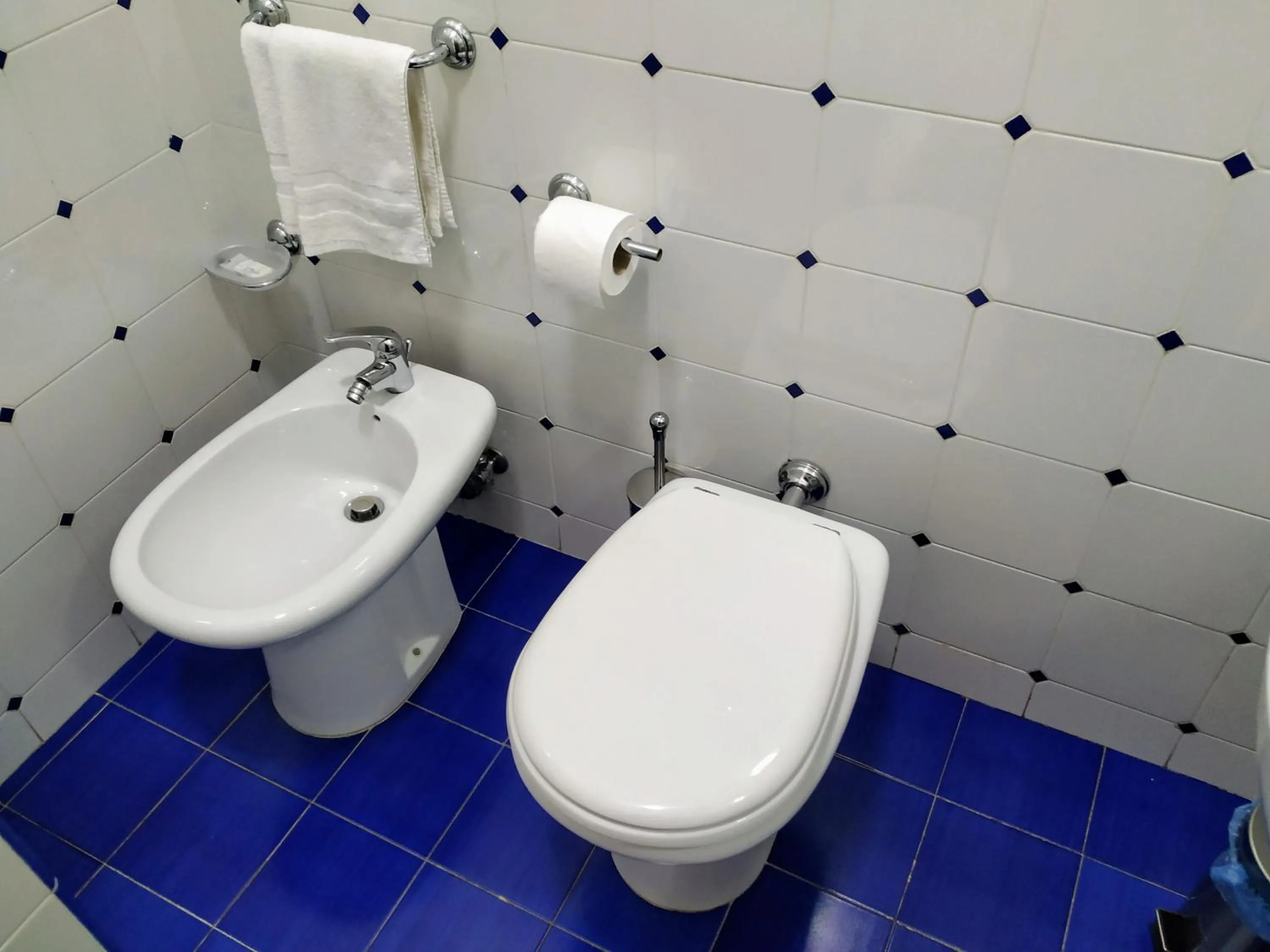 Toilet in Hotel La Scogliera