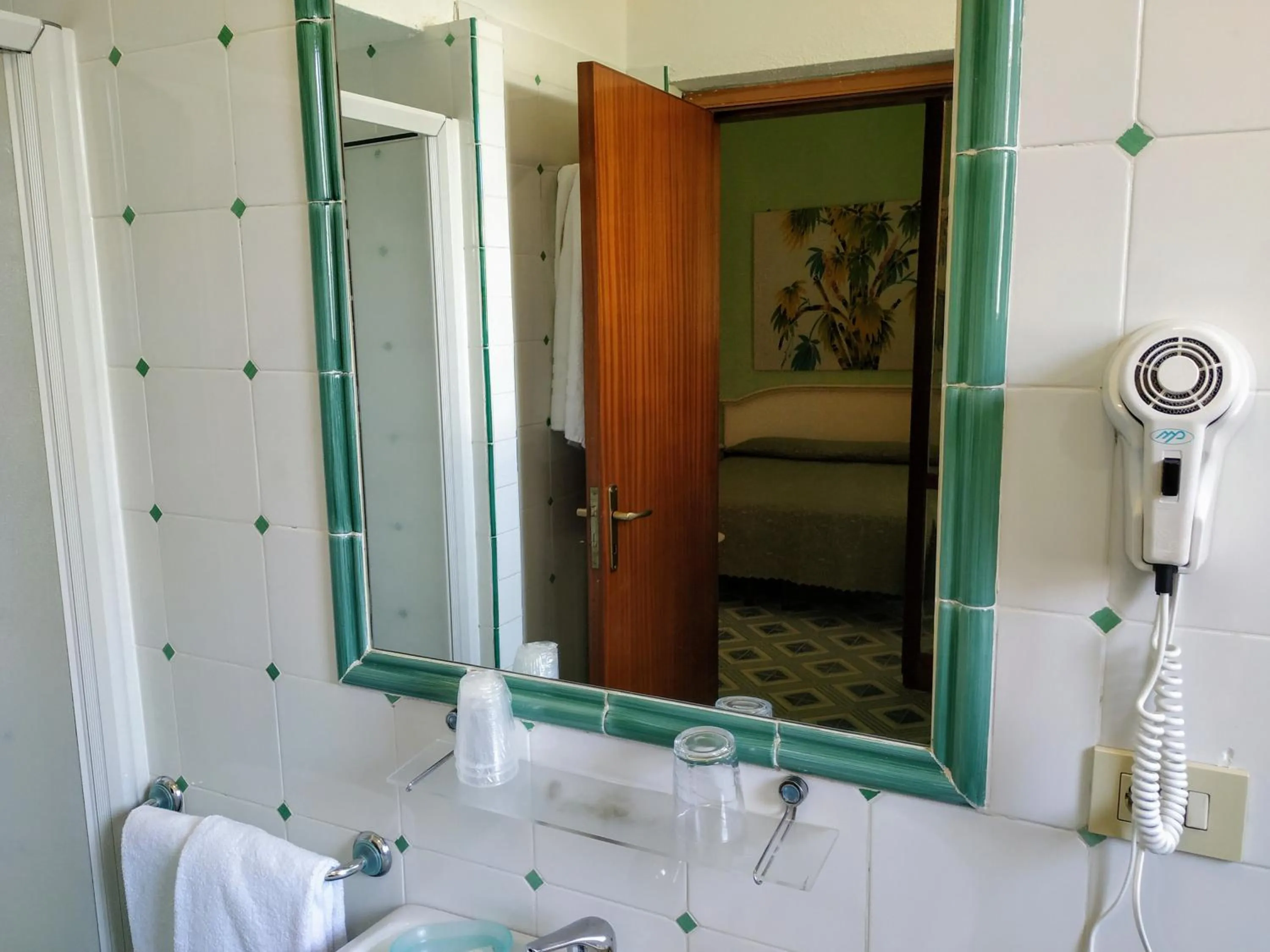 Bathroom in Hotel La Scogliera