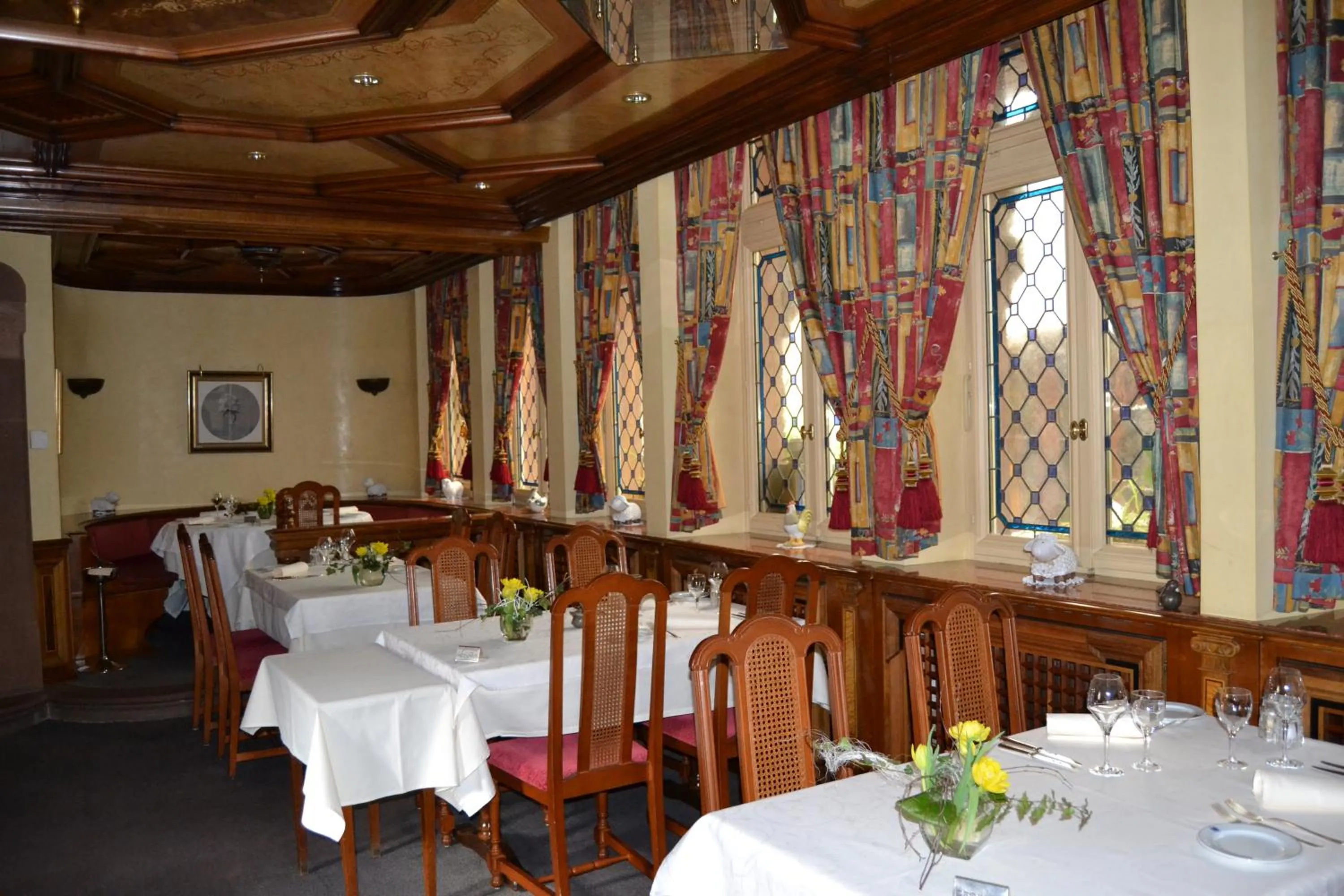 Restaurant/places to eat in Hostellerie au Cygne