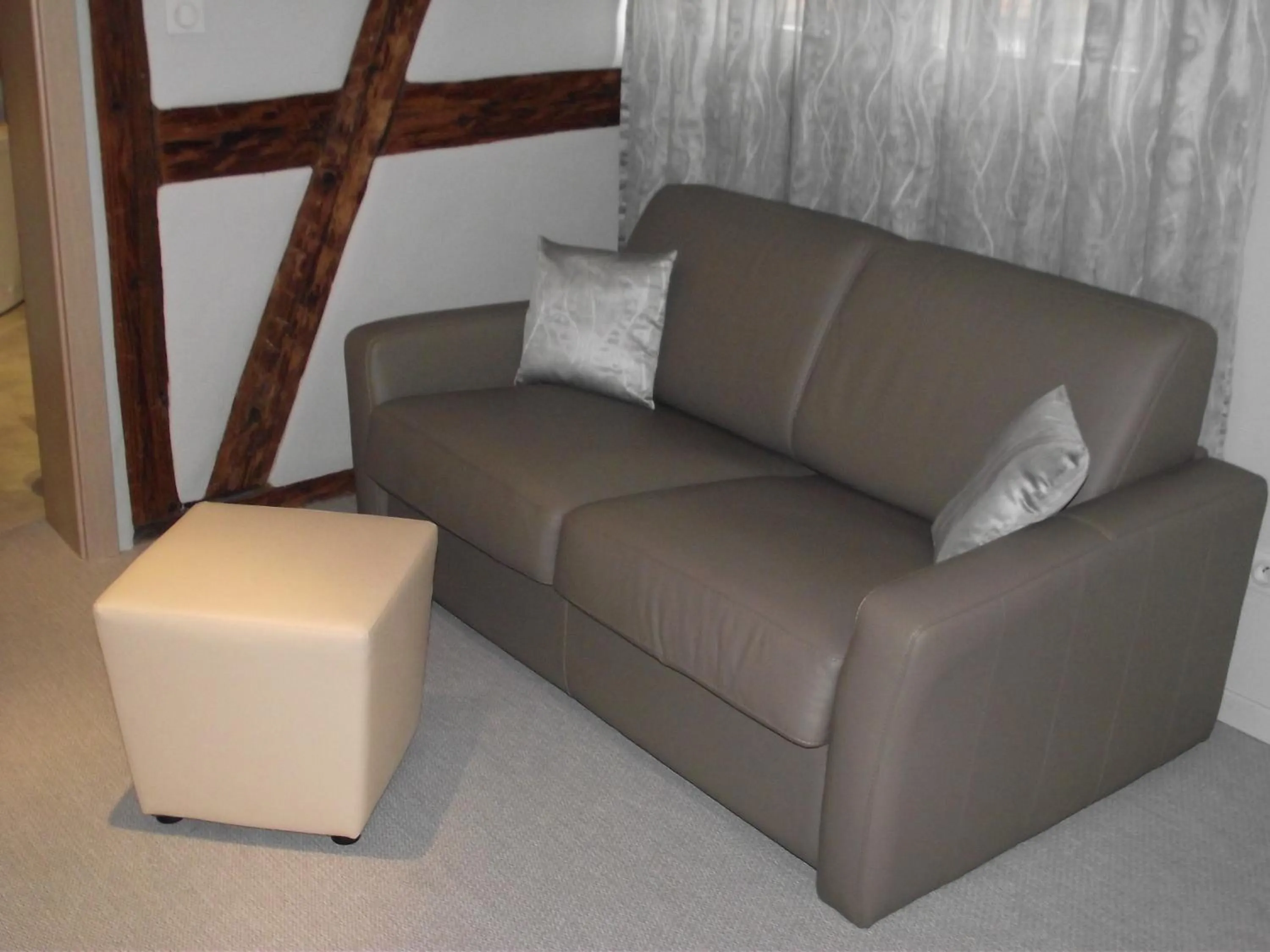 Lobby or reception in Hostellerie au Cygne