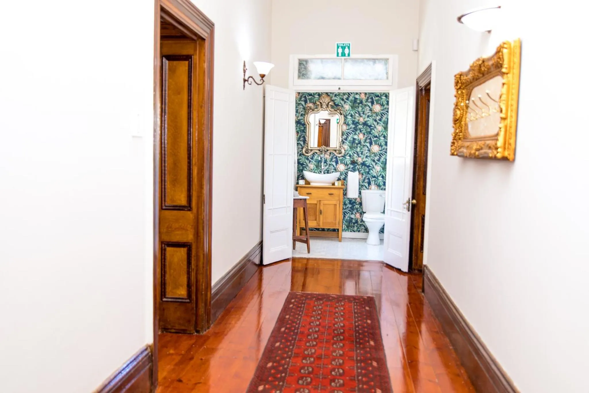 Property building in Herberg Manor