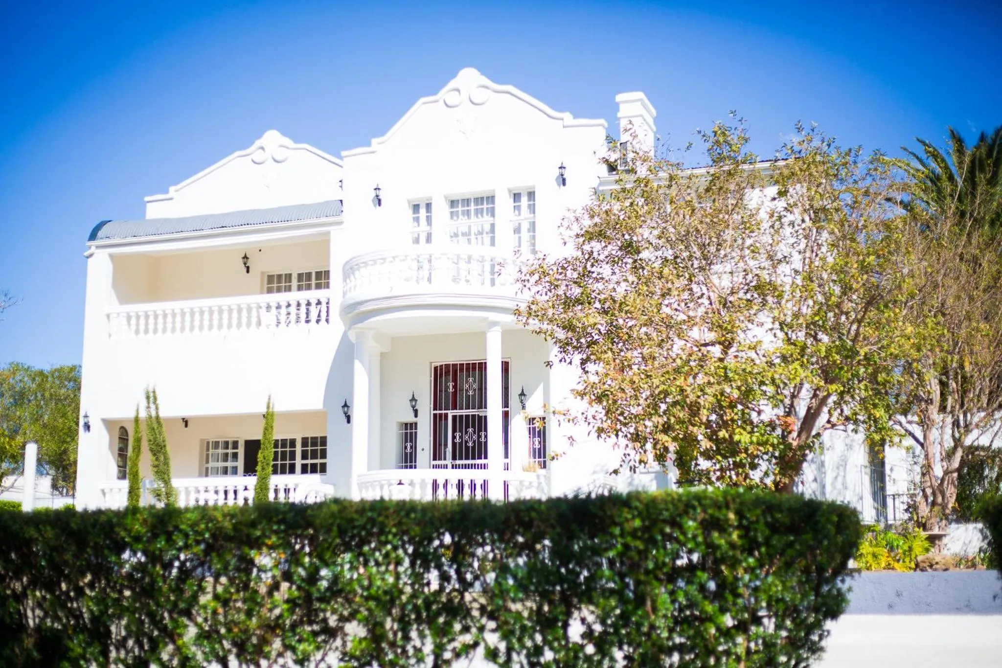 Property building in Herberg Manor