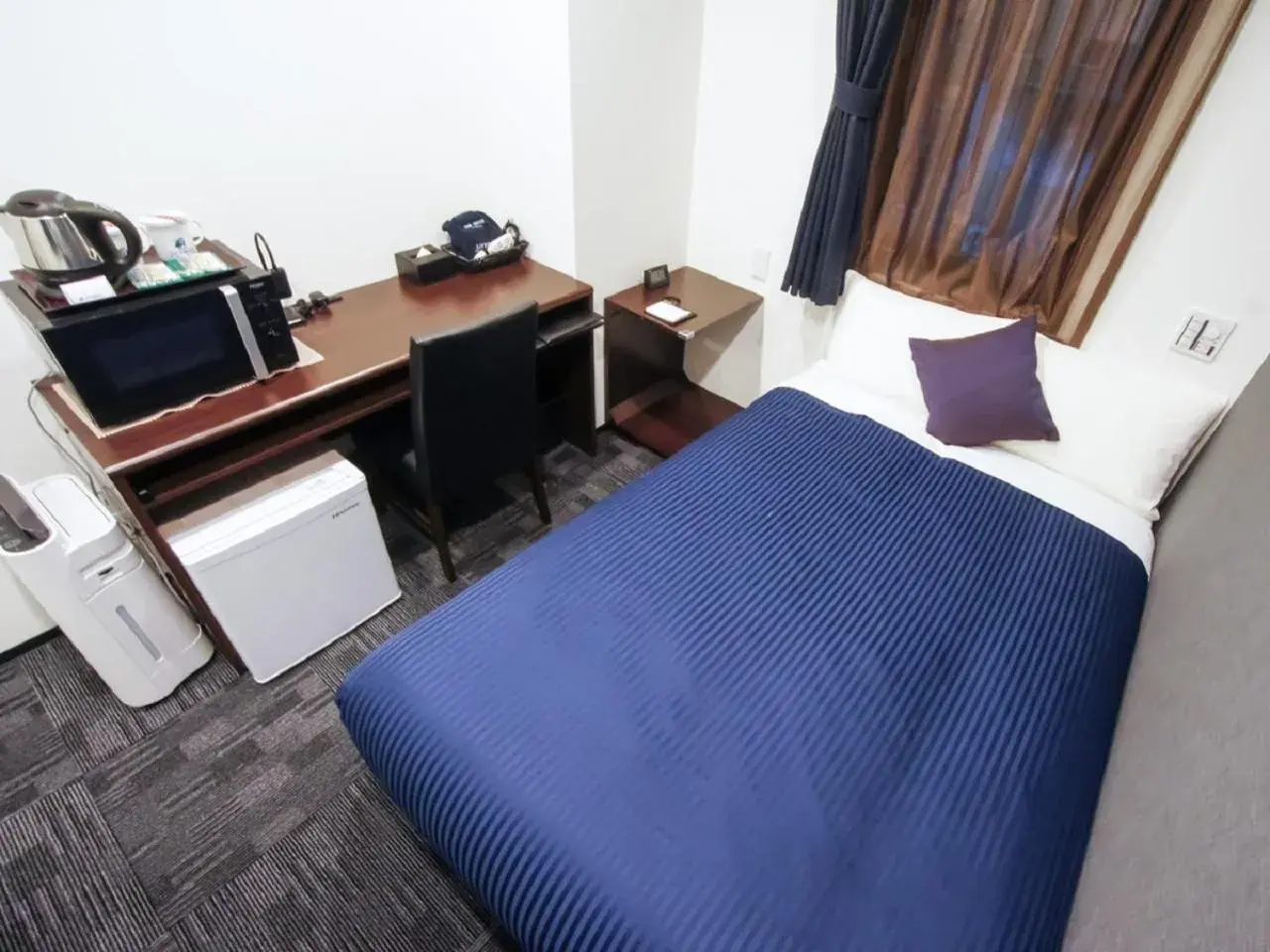 Double Room with Small Double Bed - single occupancy - Smoking in HOTEL LiVEMAX Nagoya Sakae East Double Room with Small Double Bed - single occupancy - Smoking in HOTEL LiVEMAX Nagoya Sakae East
