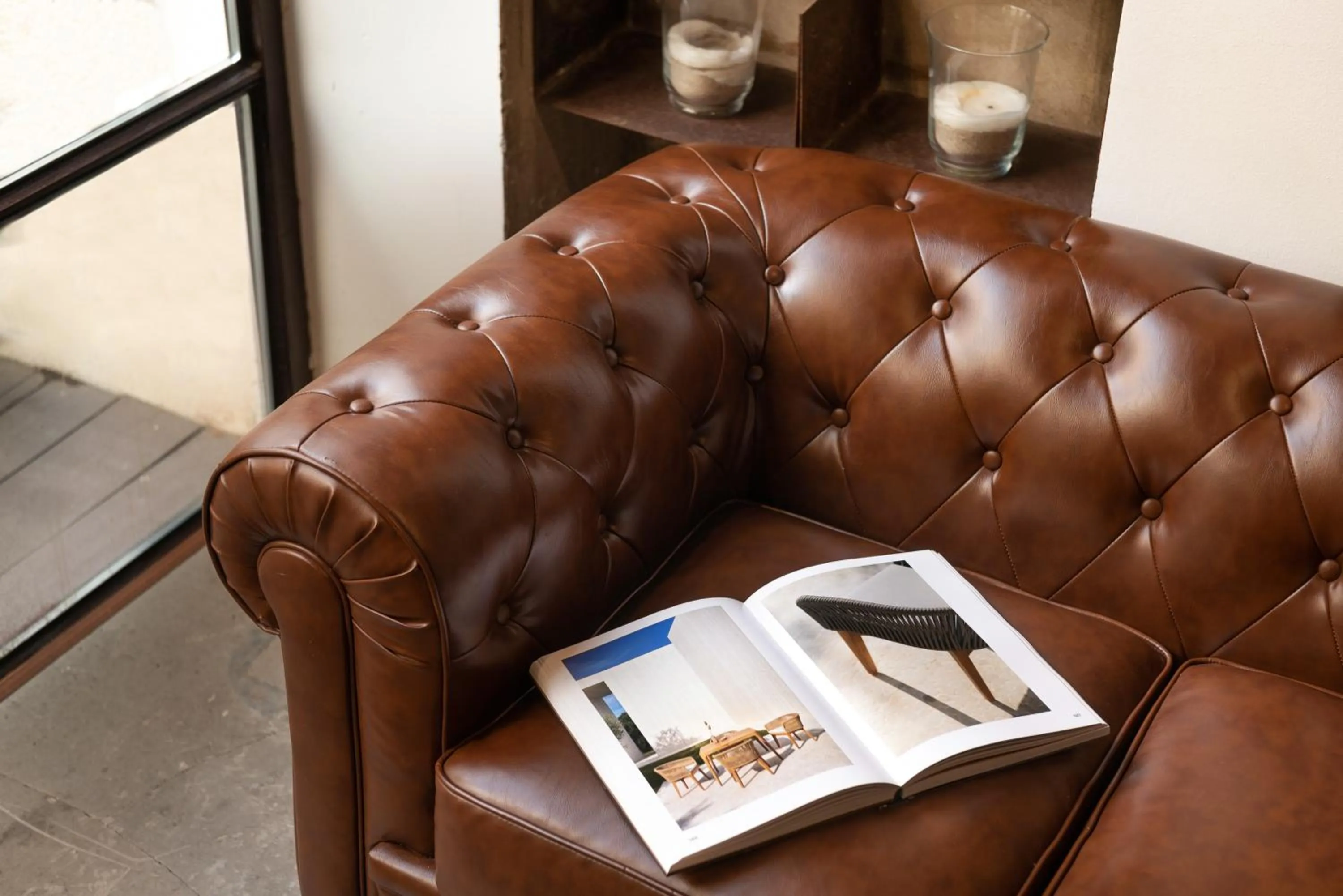 Seating area in Brondo Architect Hotel