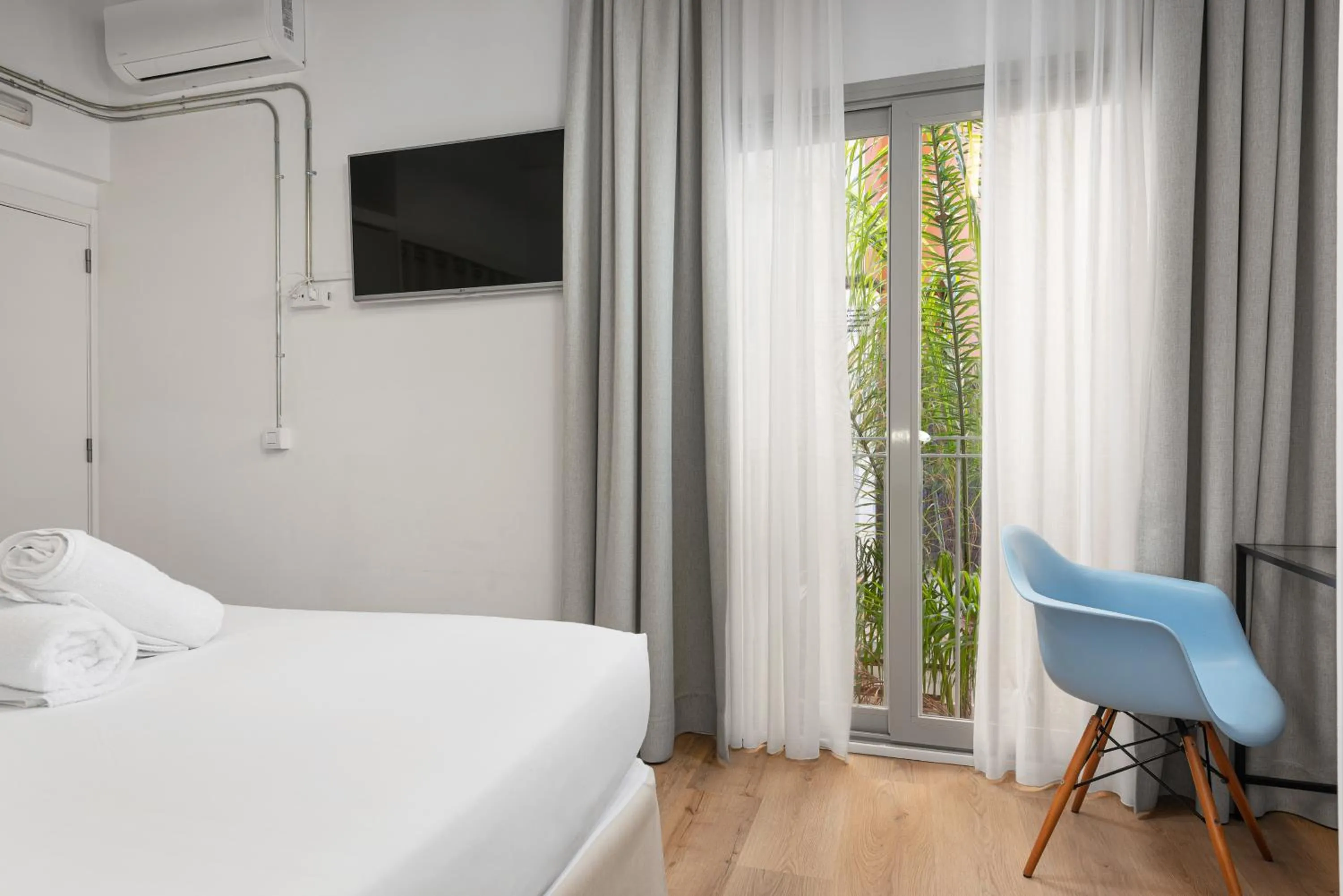 Bedroom, Bed in Brondo Architect Hotel