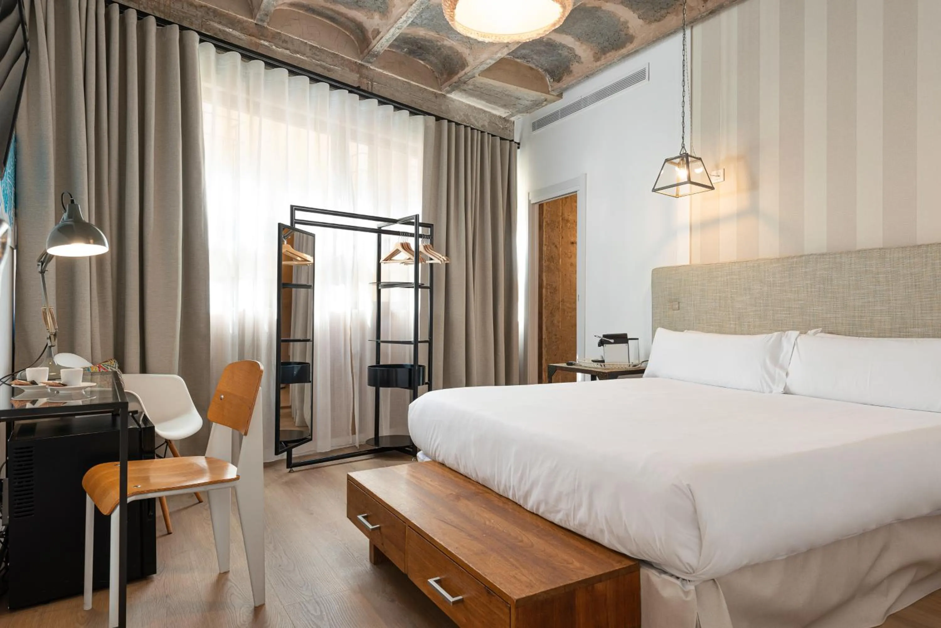 Bedroom, Bed in Brondo Architect Hotel
