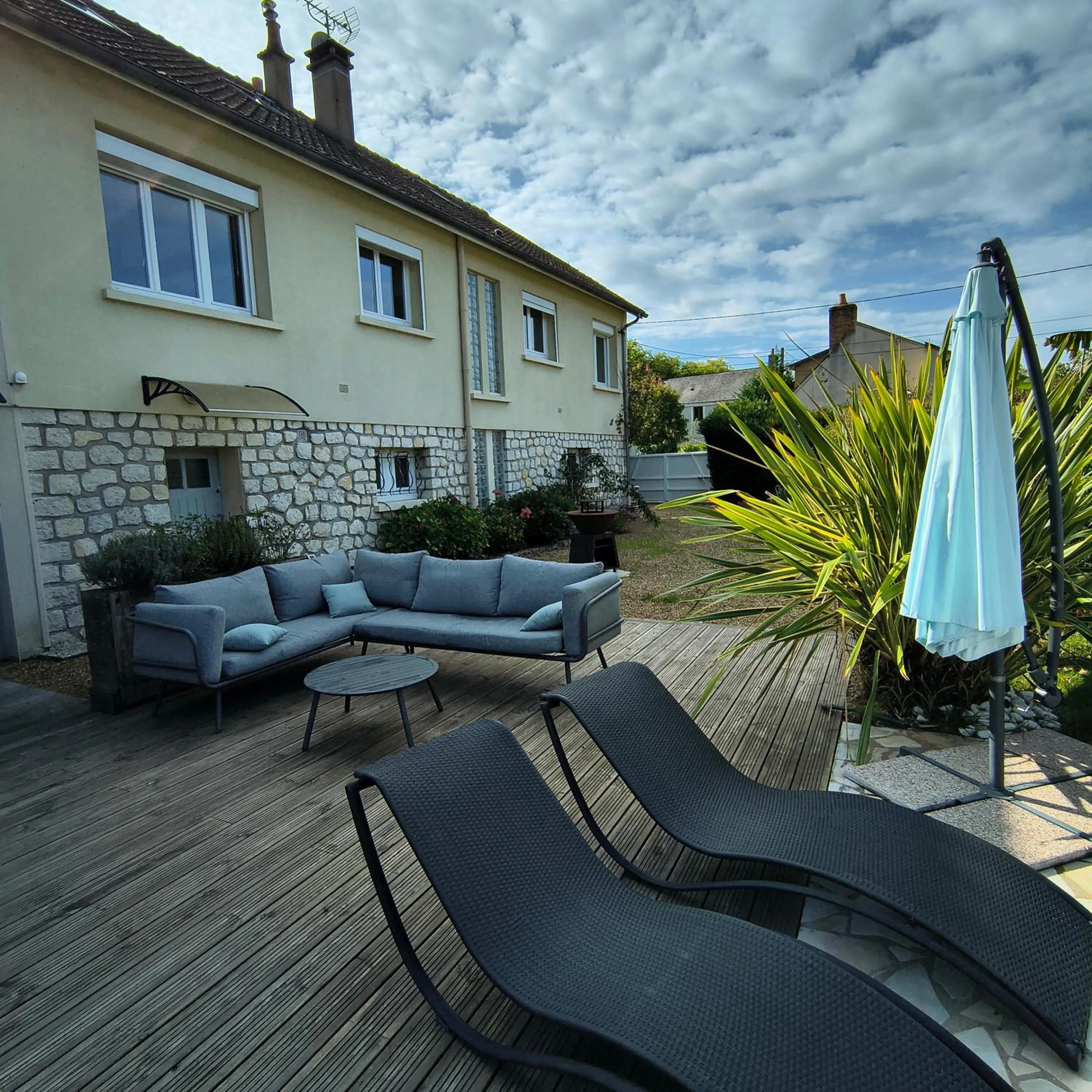 Property building in La Girouardière