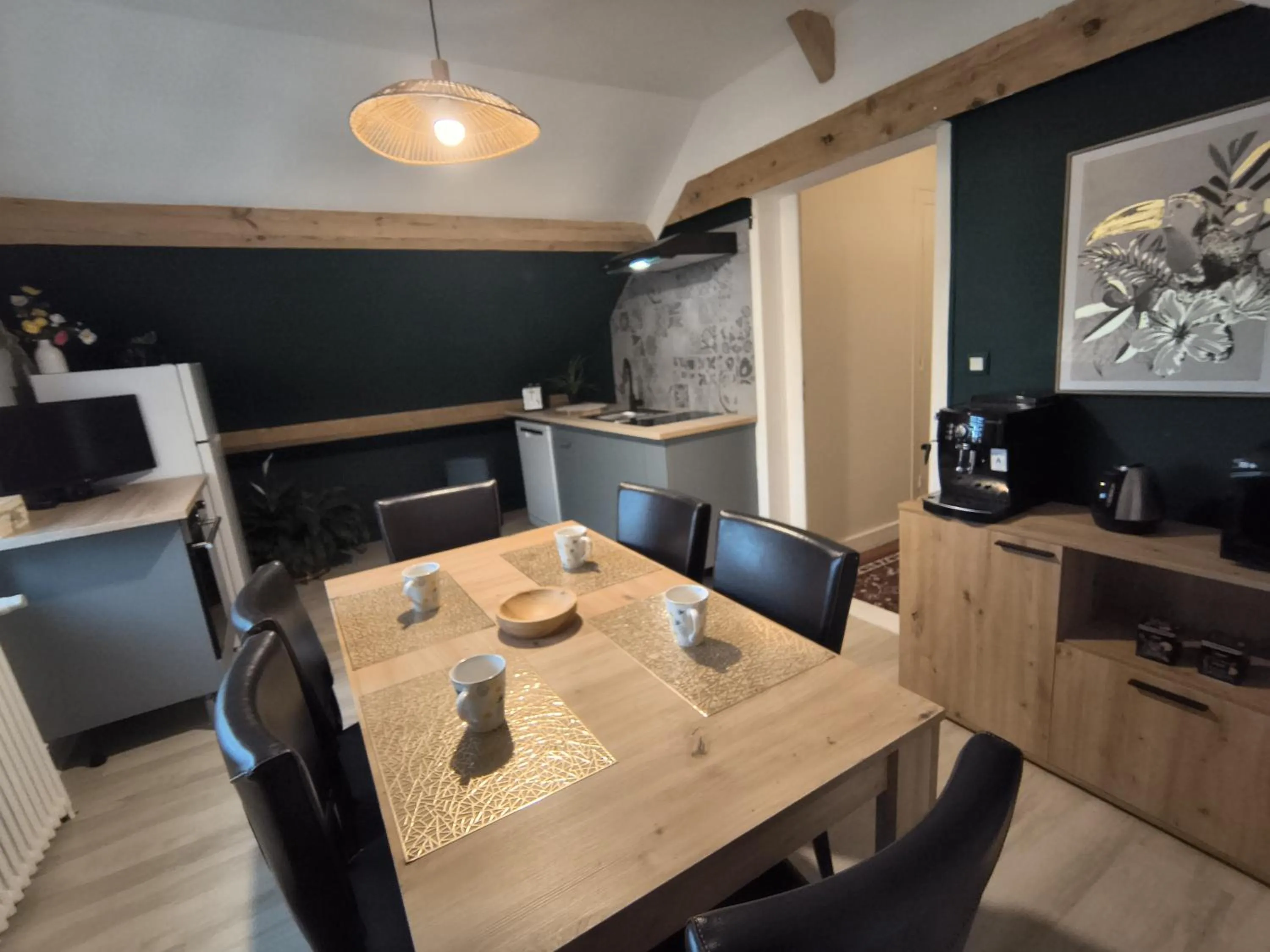 Coffee/tea facilities in La Girouardière