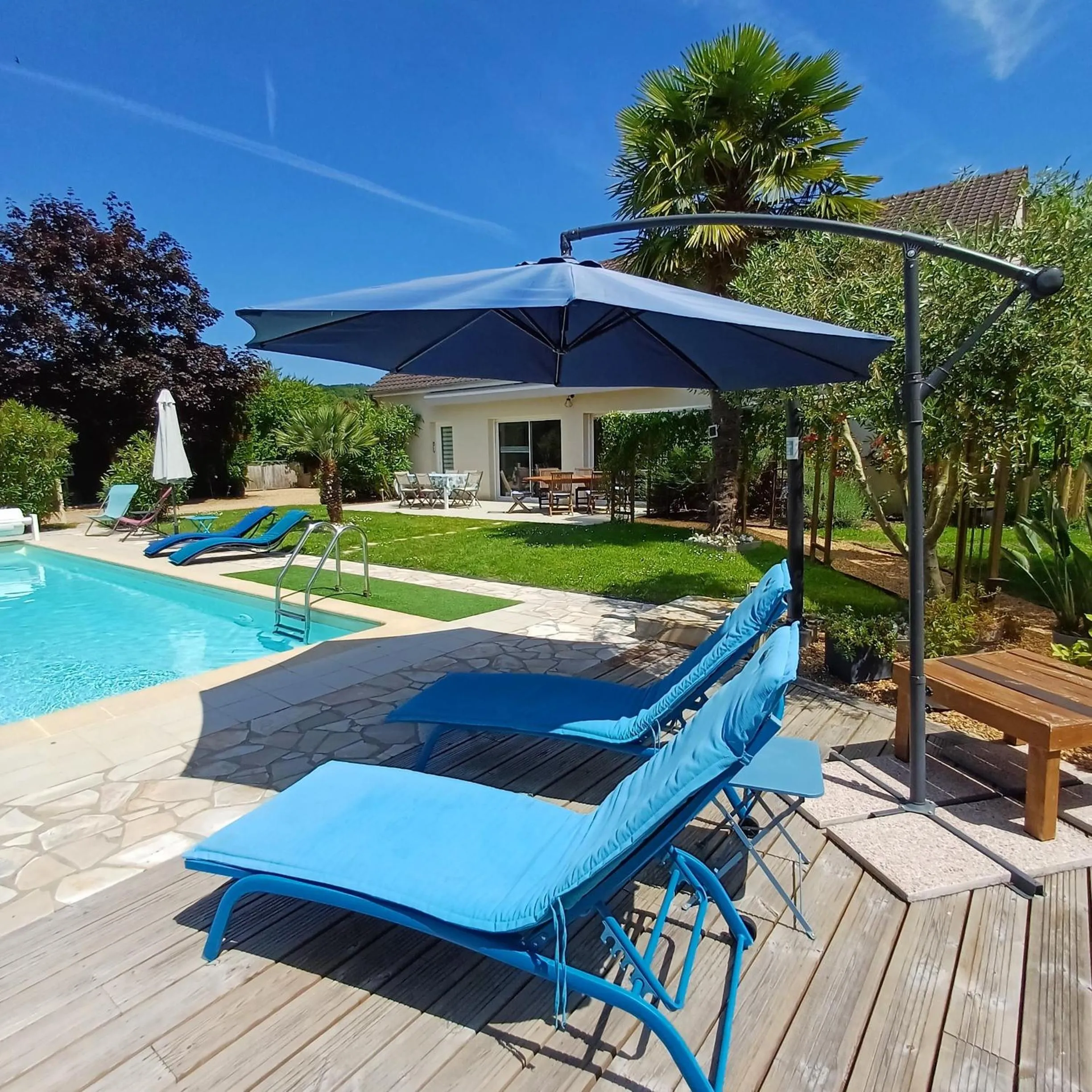 Swimming pool in La Girouardière