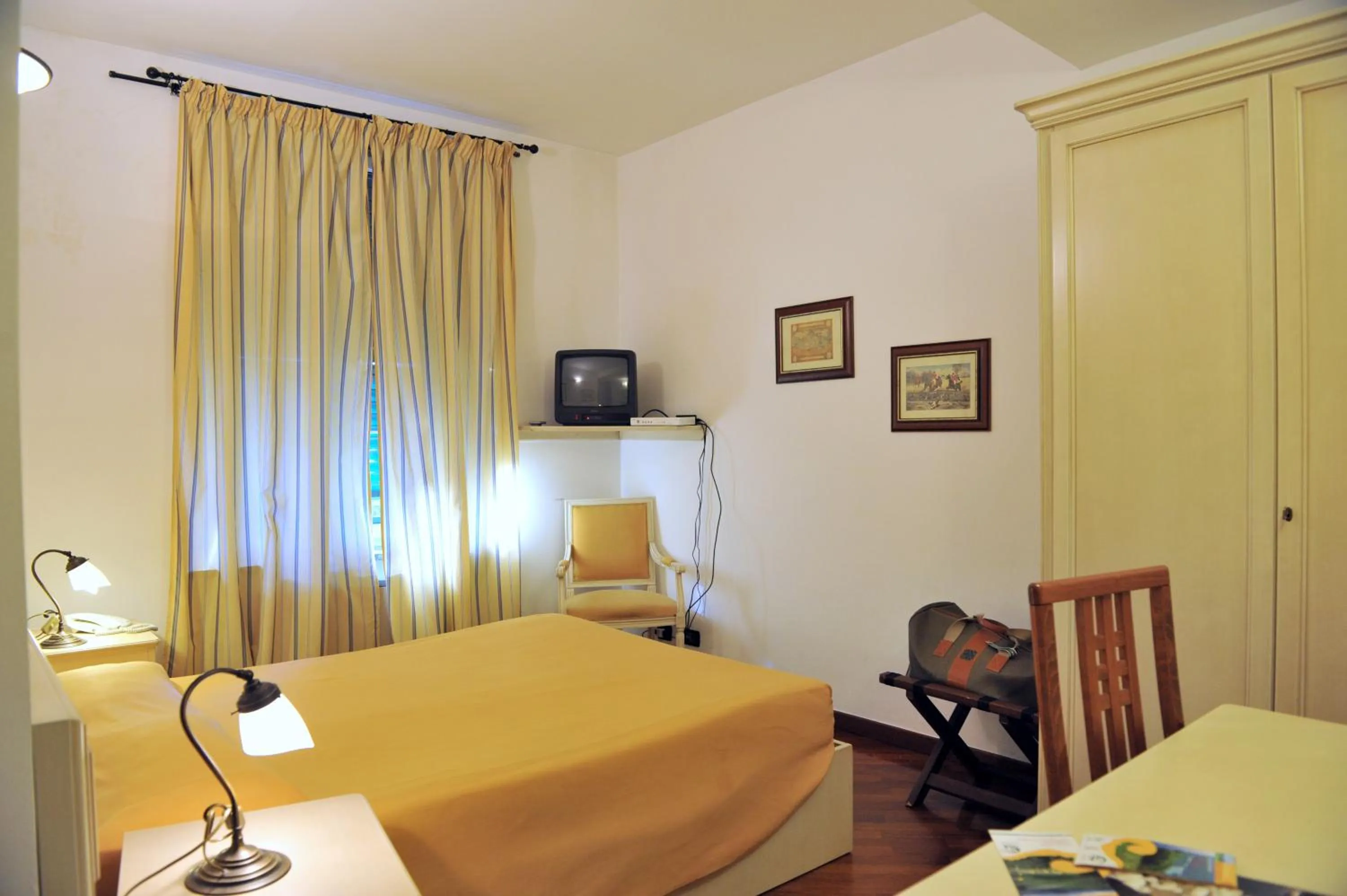 Bed in Albergo Birra