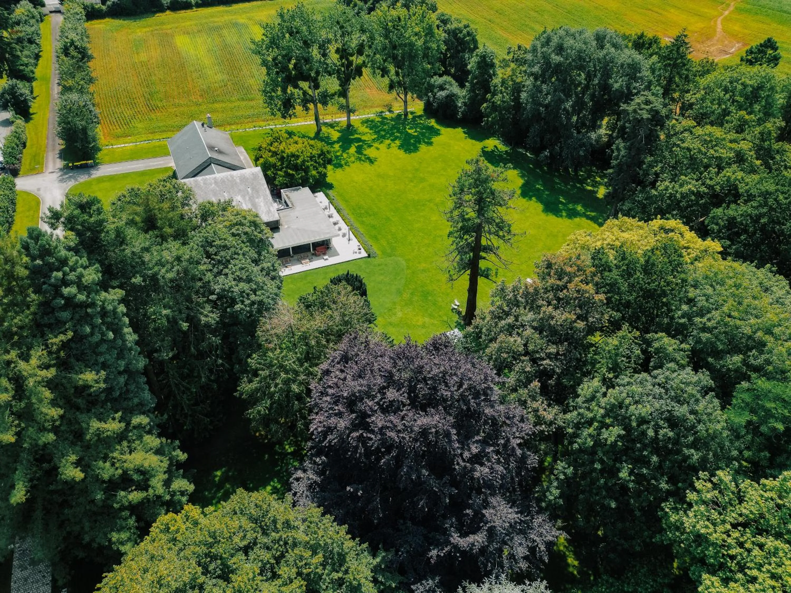 Spring in Hôtel le Corbusson Laval Ouest