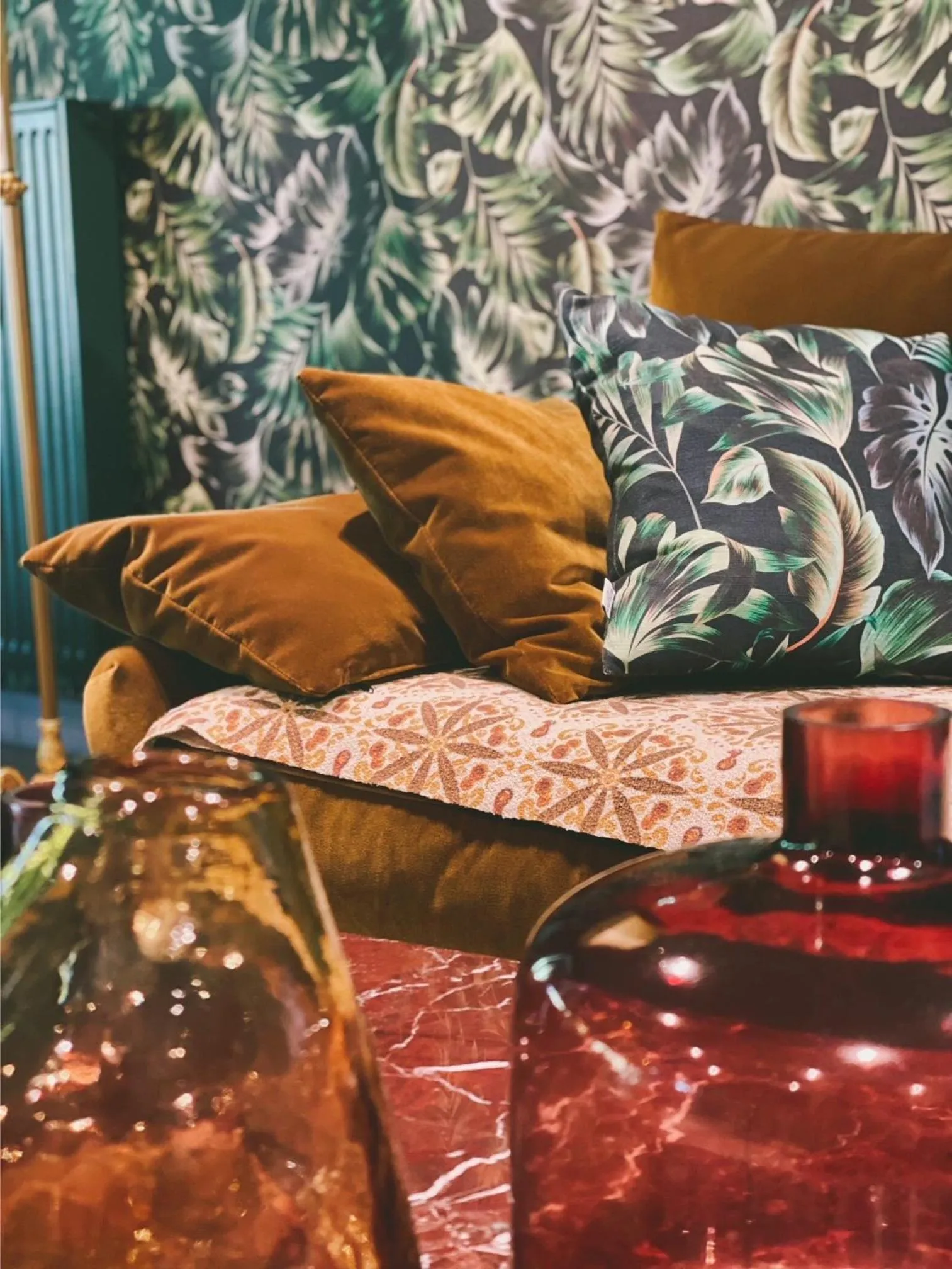 Communal lounge/ TV room in Hôtel le Corbusson Laval Ouest