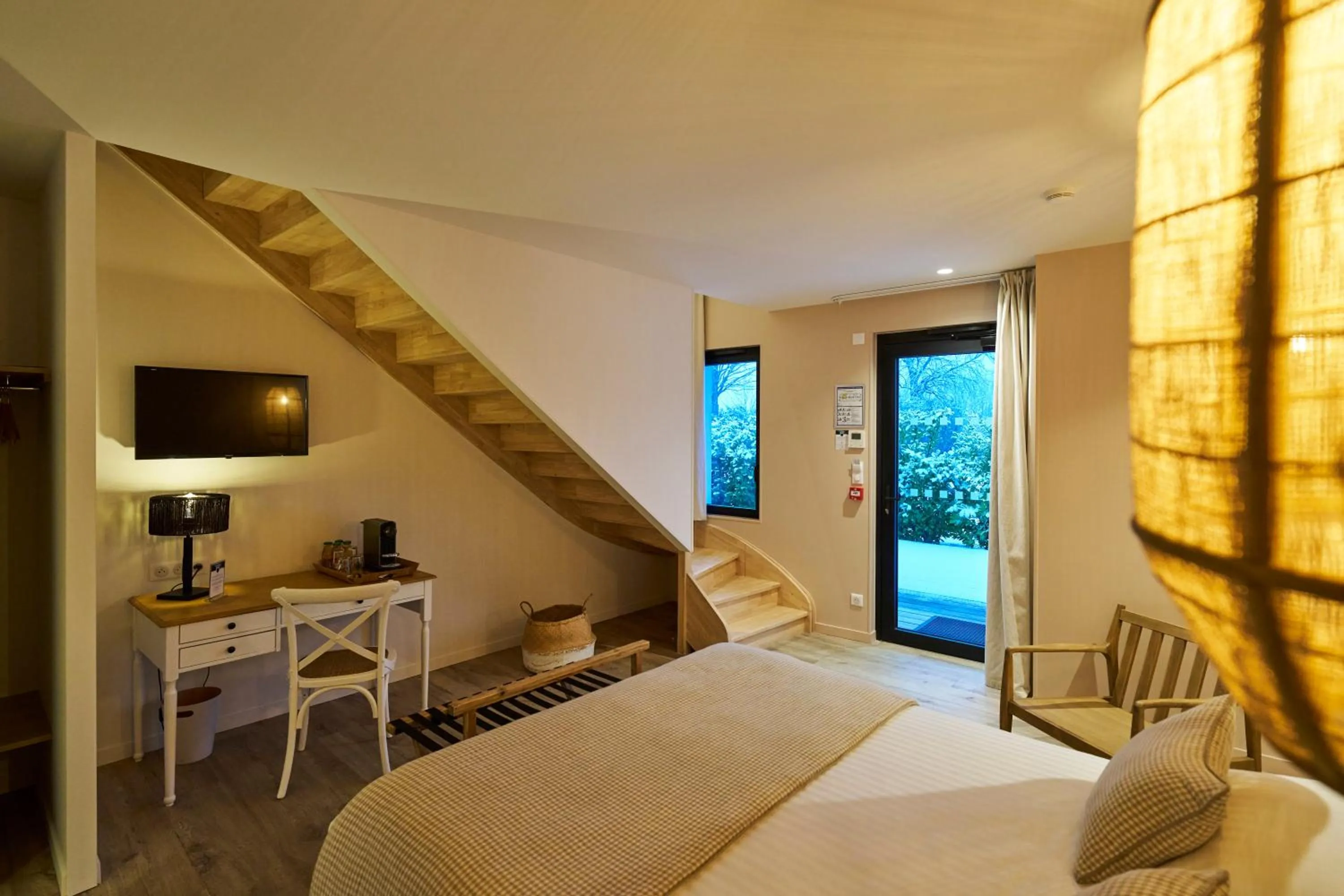 Photo of the whole room, Bed in Hôtel le Corbusson Laval Ouest