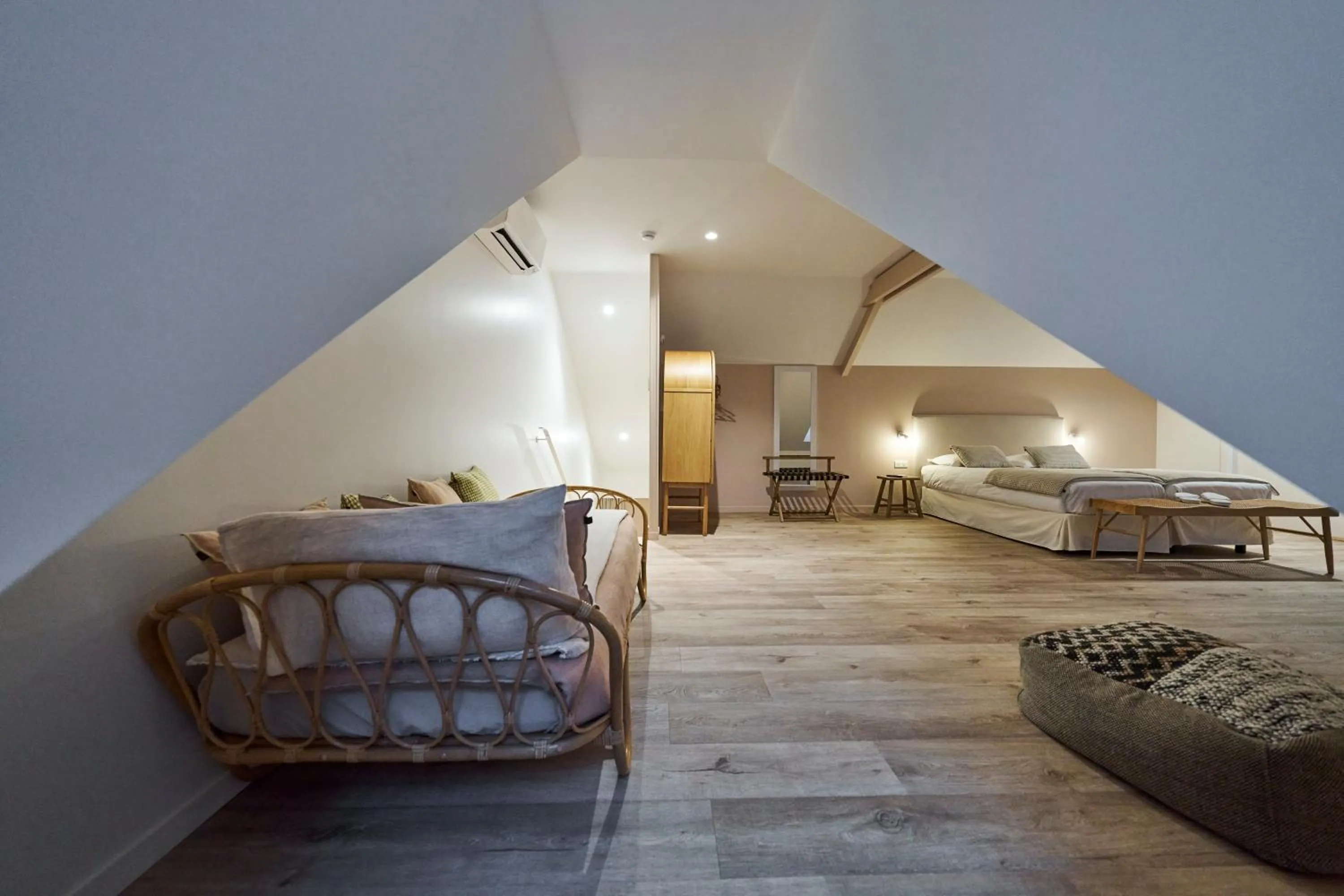 Bed in Hôtel le Corbusson Laval Ouest