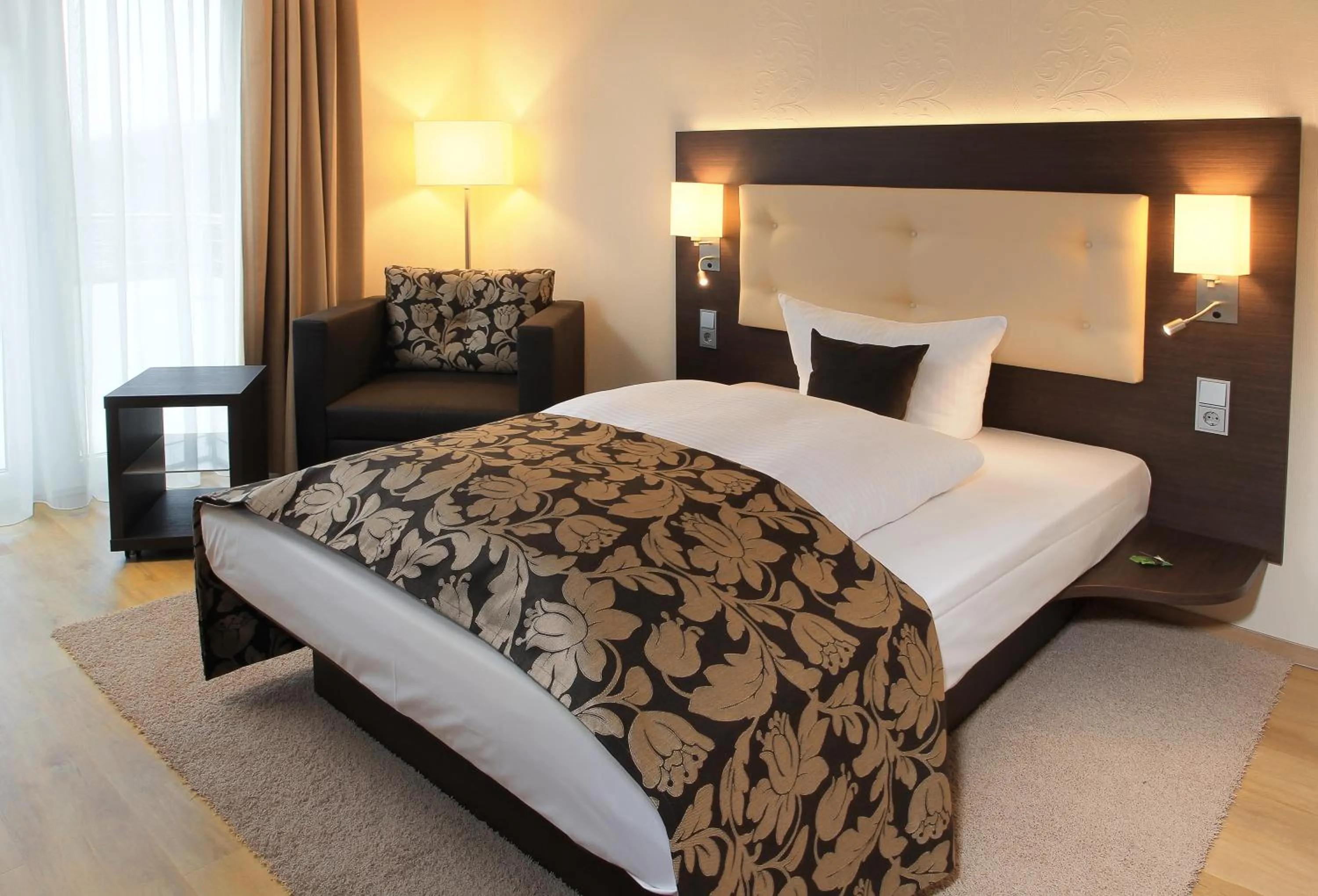 Staff, Bed in Hotel Simonshof