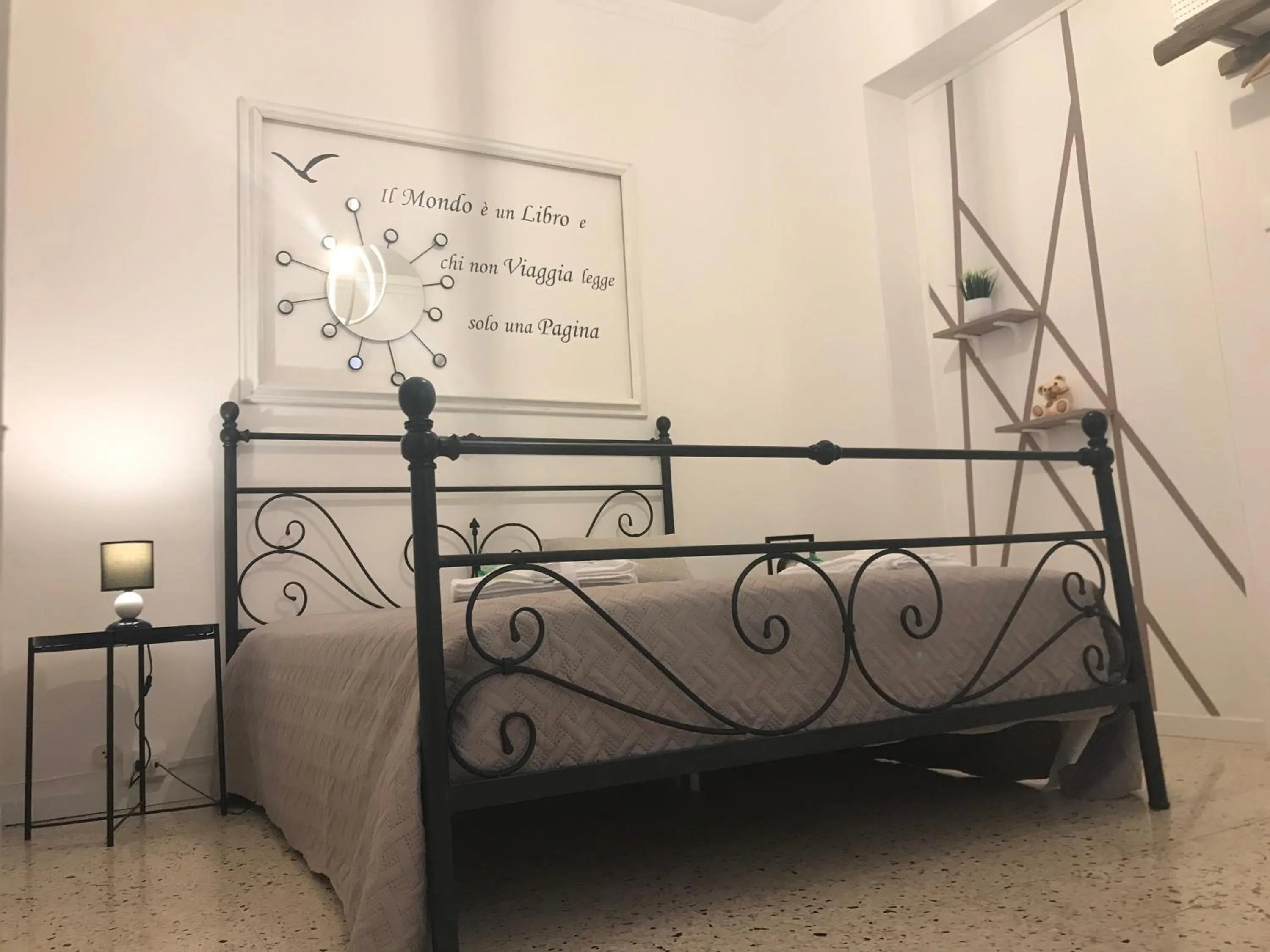 Photo of the whole room, Bed in Cappuccini Green Relax